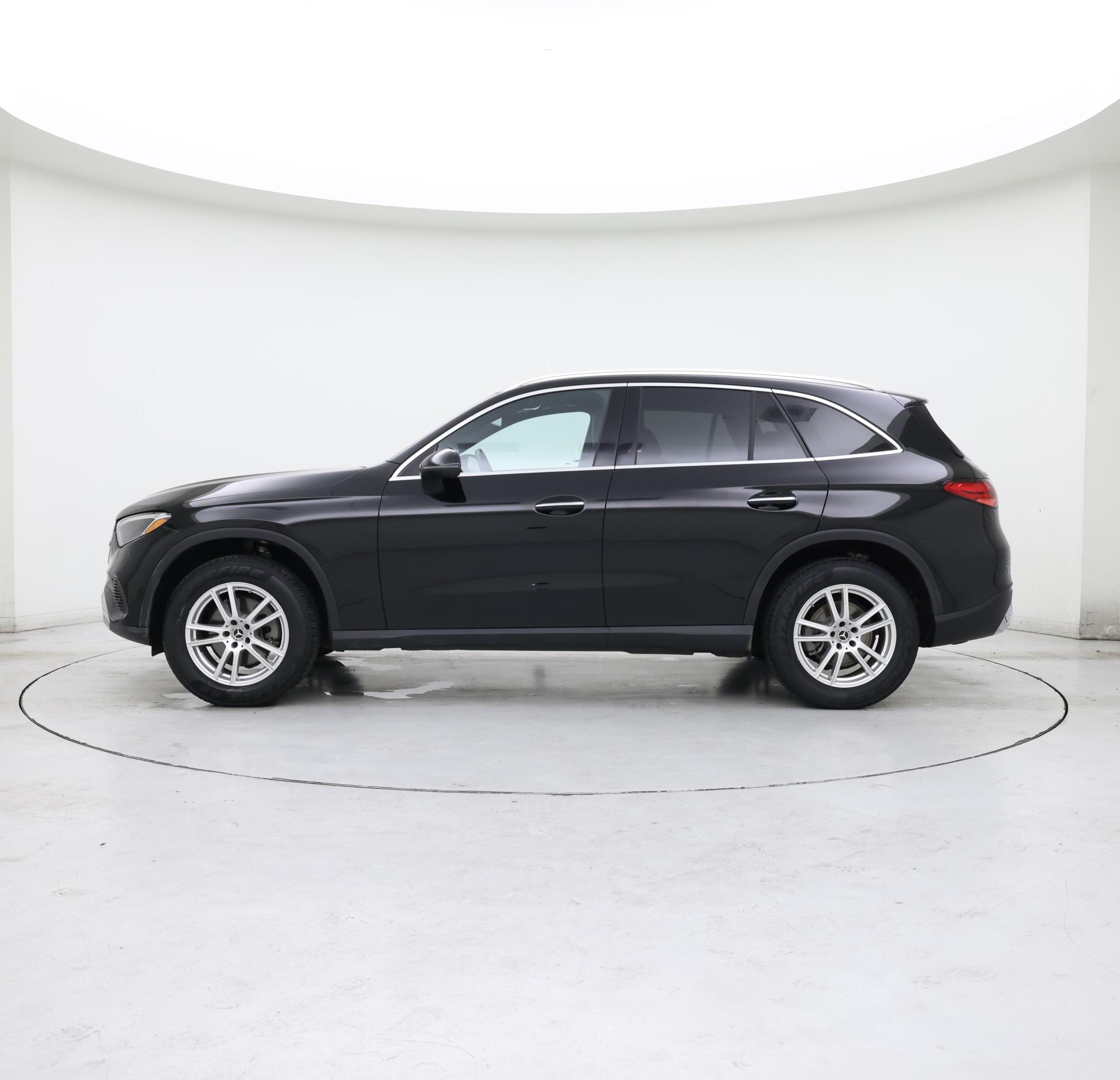 Thumbnail: 2023 Mercedes-Benz GLC - 3