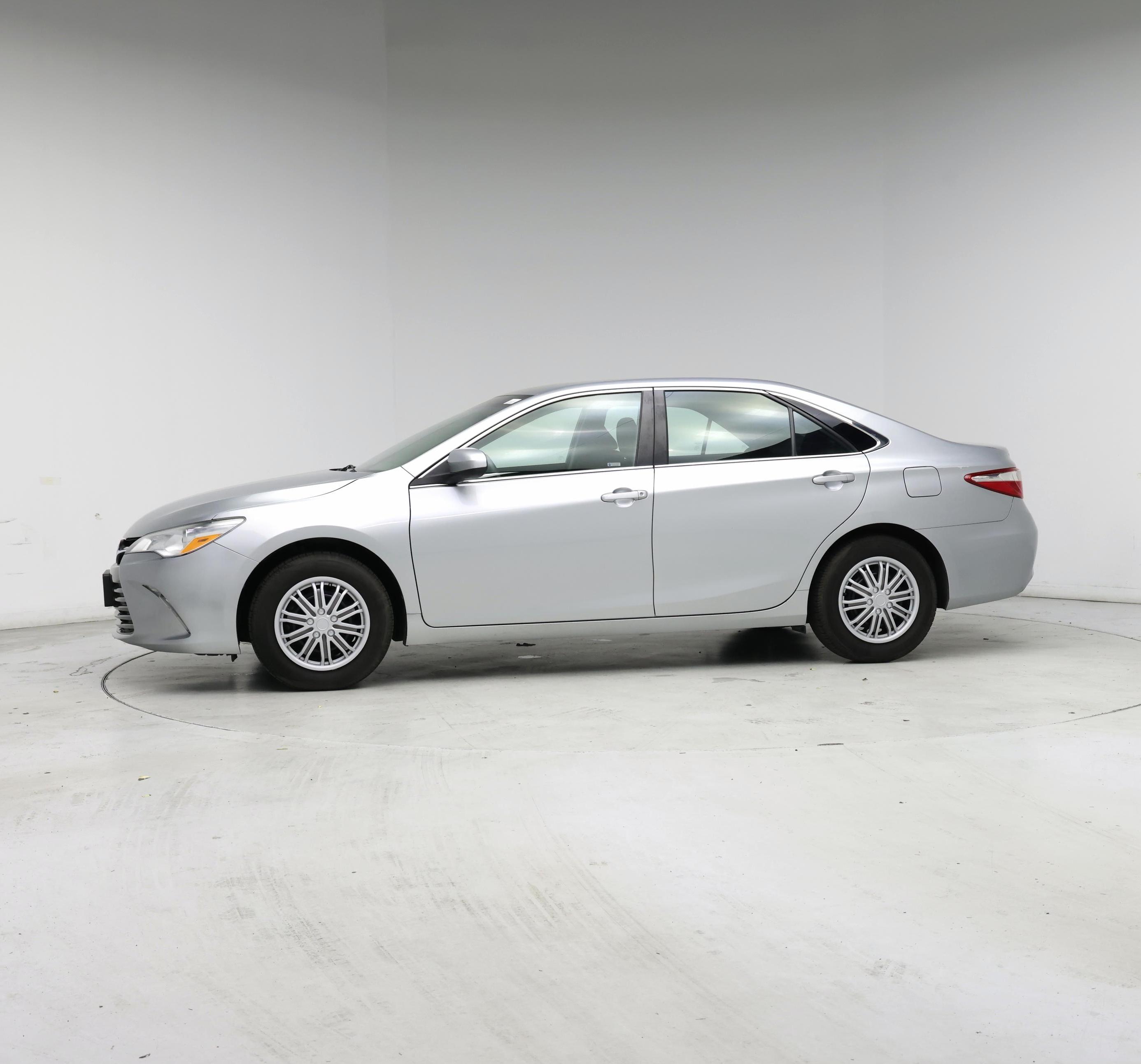 Thumbnail: 2017 Toyota Camry - 3