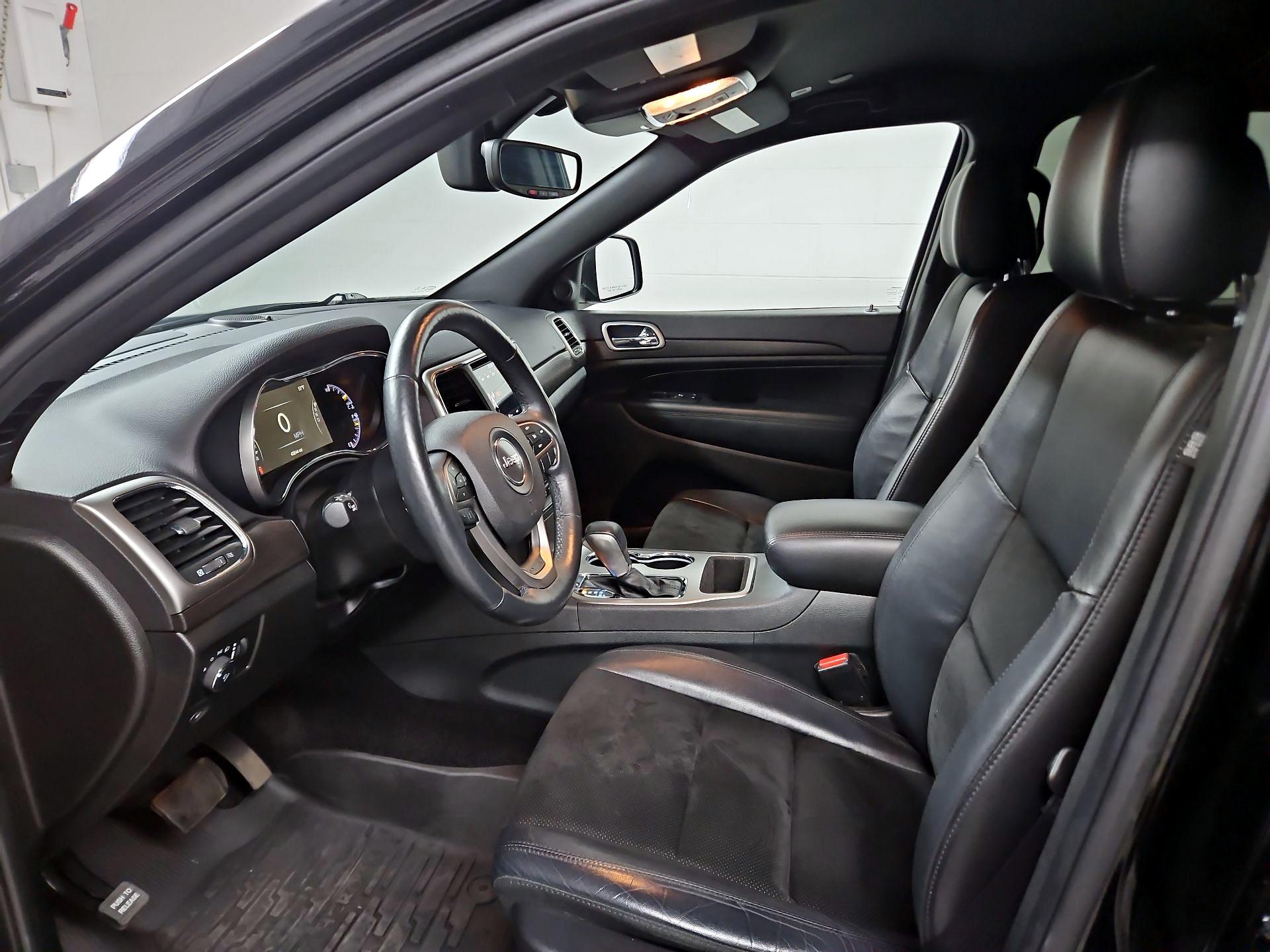 Thumbnail: 2018 Jeep Grand Cherokee - 11