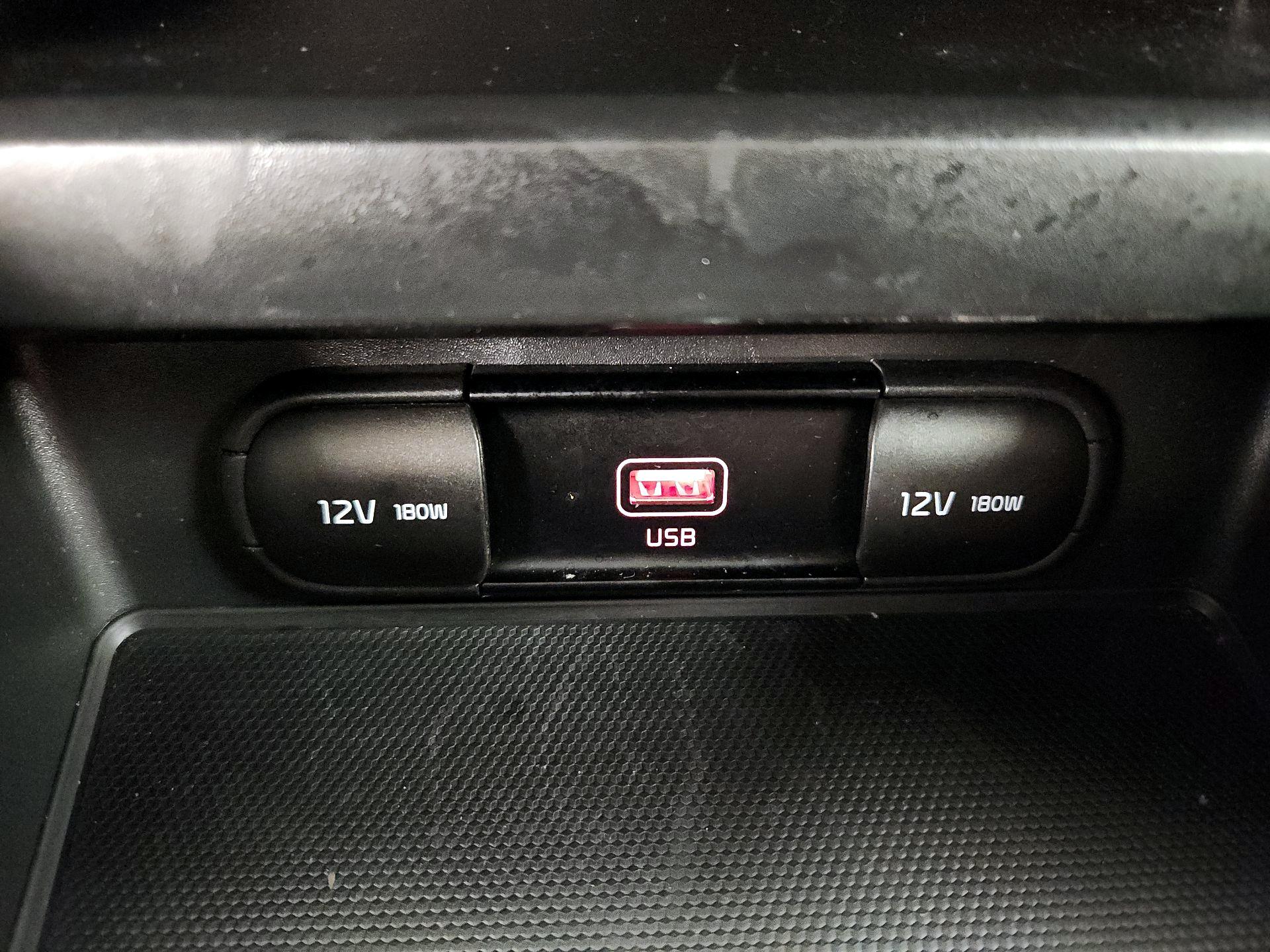 Thumbnail: 2020 Kia Soul - 18