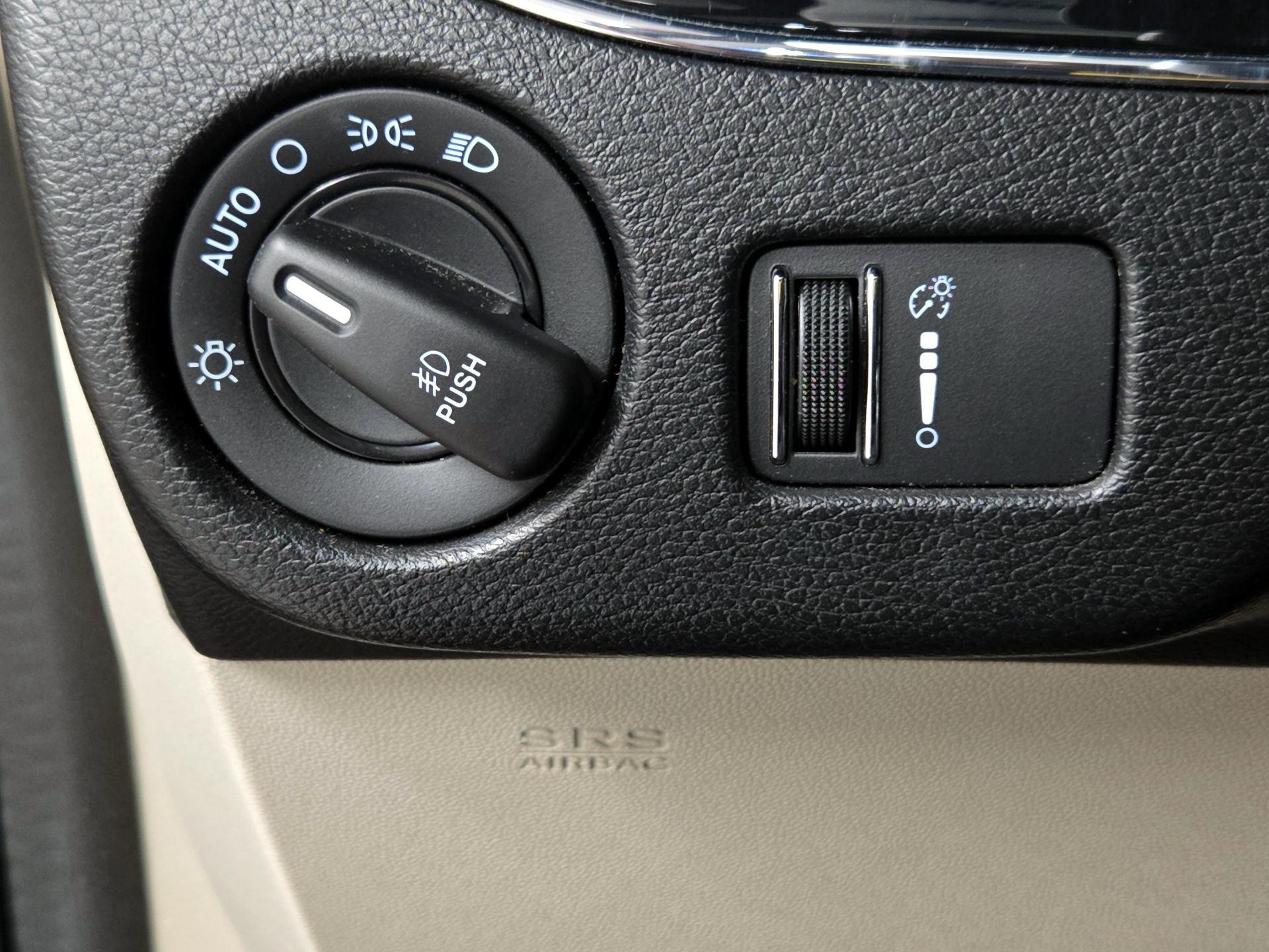 Thumbnail: 2019 Dodge Grand Caravan - 13