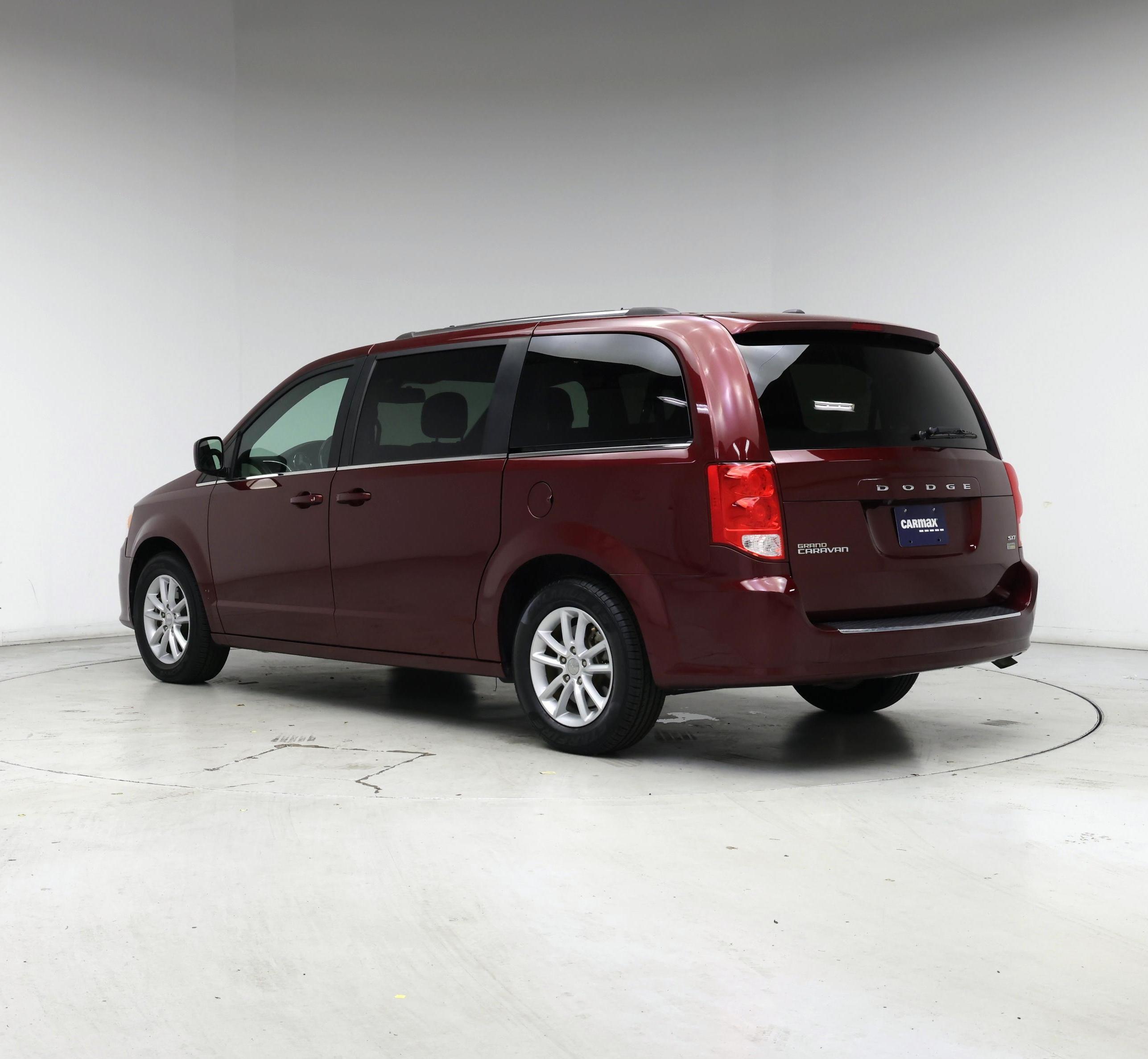 Thumbnail: 2019 Dodge Grand Caravan - 2