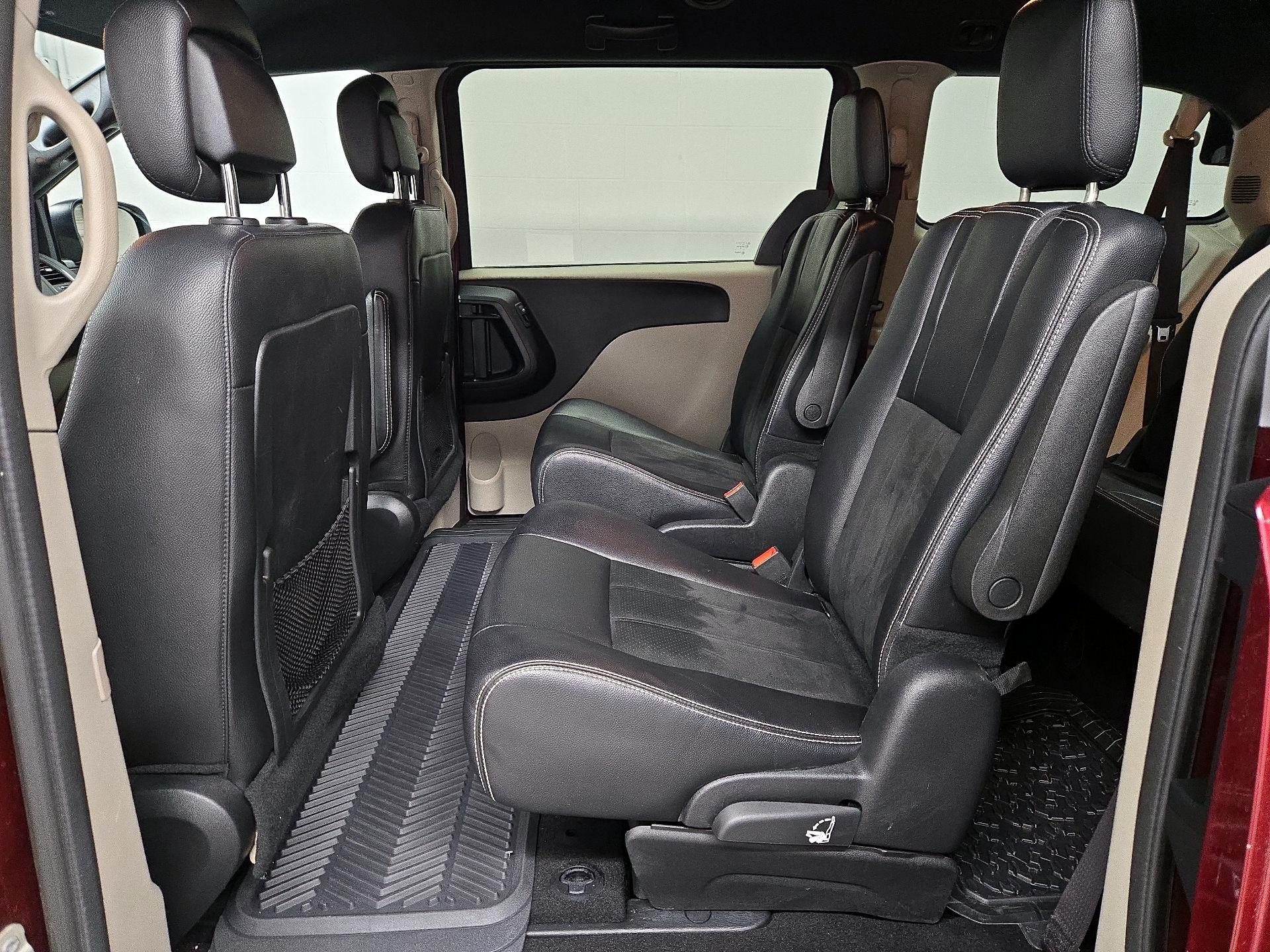 Thumbnail: 2019 Dodge Grand Caravan - 19