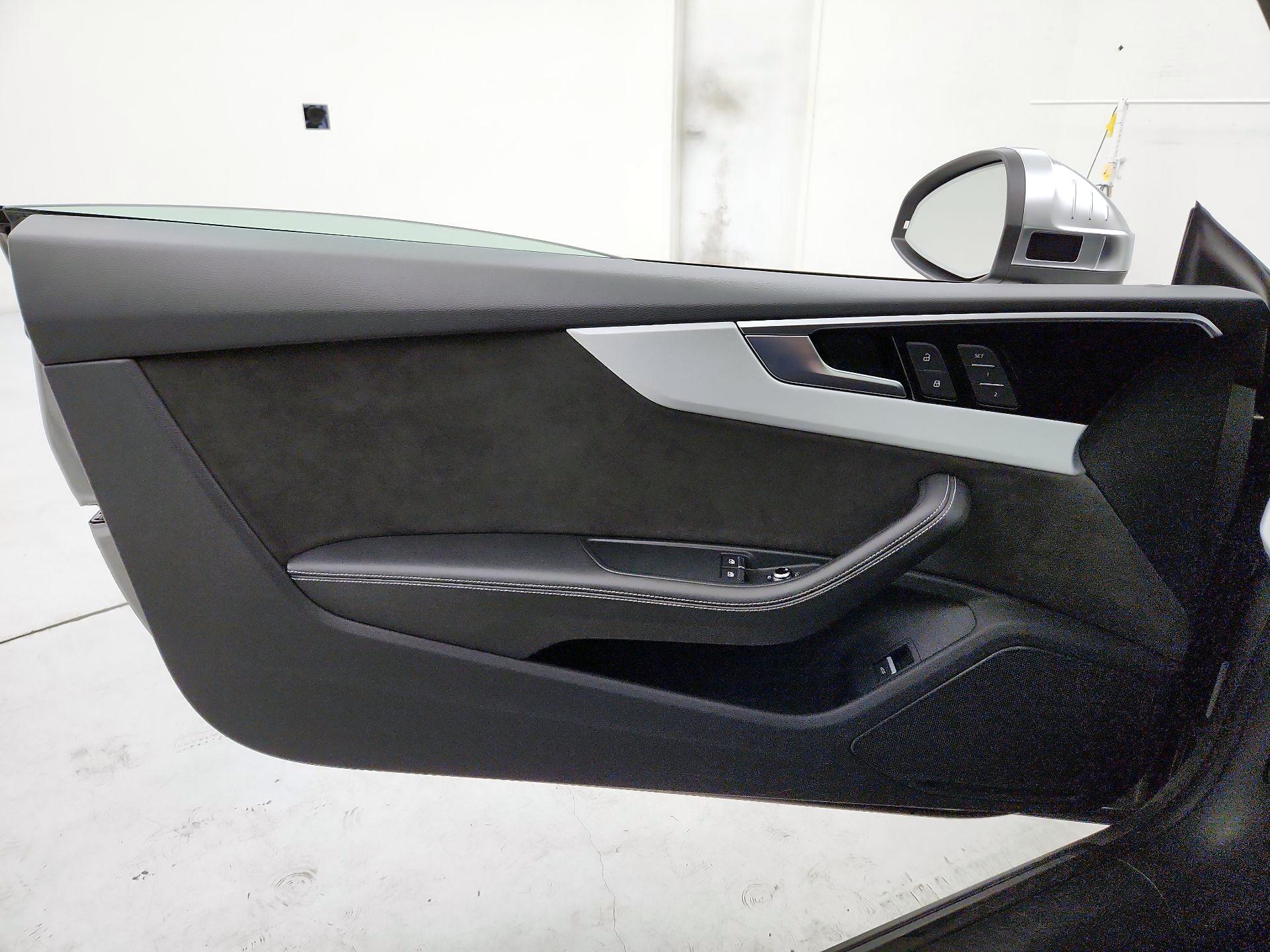 Thumbnail: 2021 Audi S5 - 12