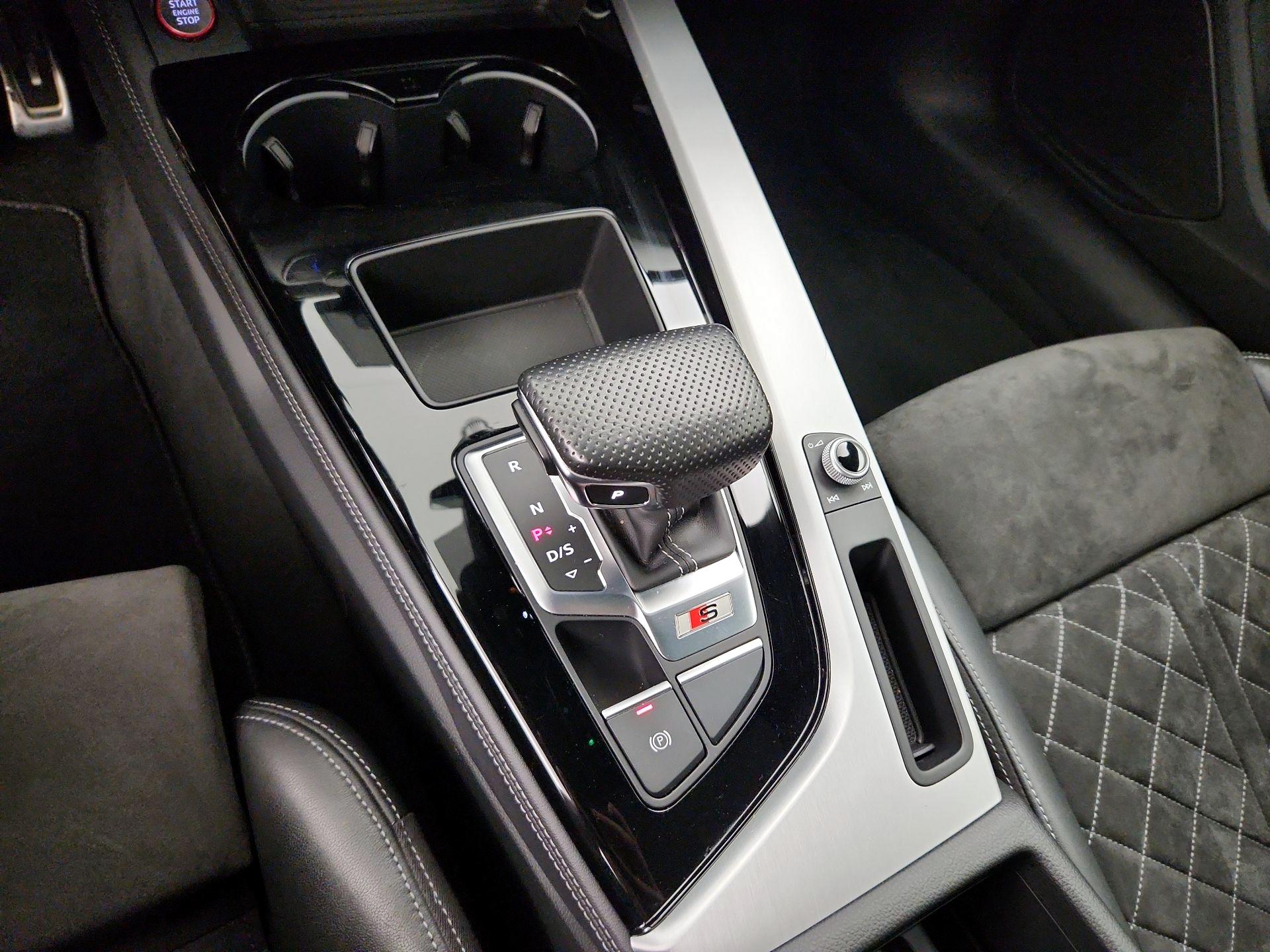 Thumbnail: 2021 Audi S5 - 17
