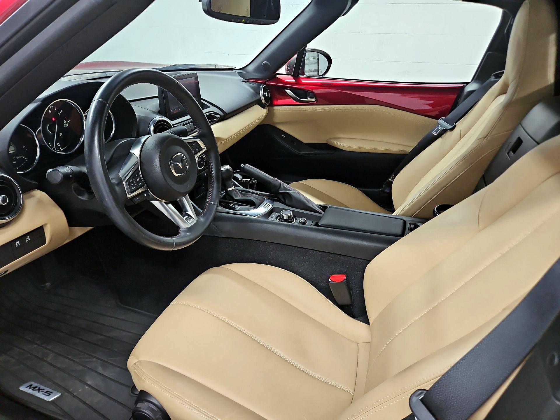 Thumbnail: 2019 Mazda MX-5 Miata - 11