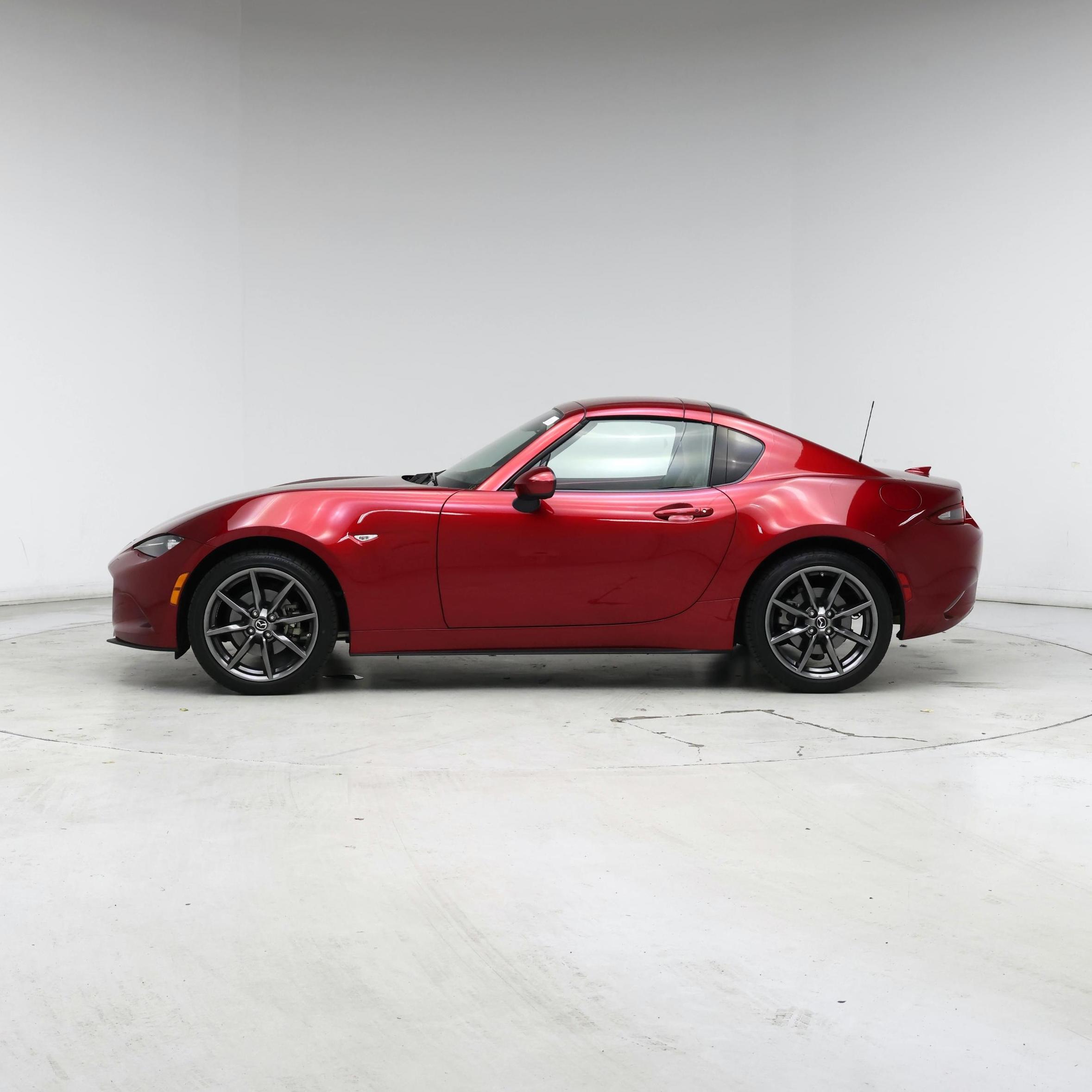 Thumbnail: 2019 Mazda MX-5 Miata - 3