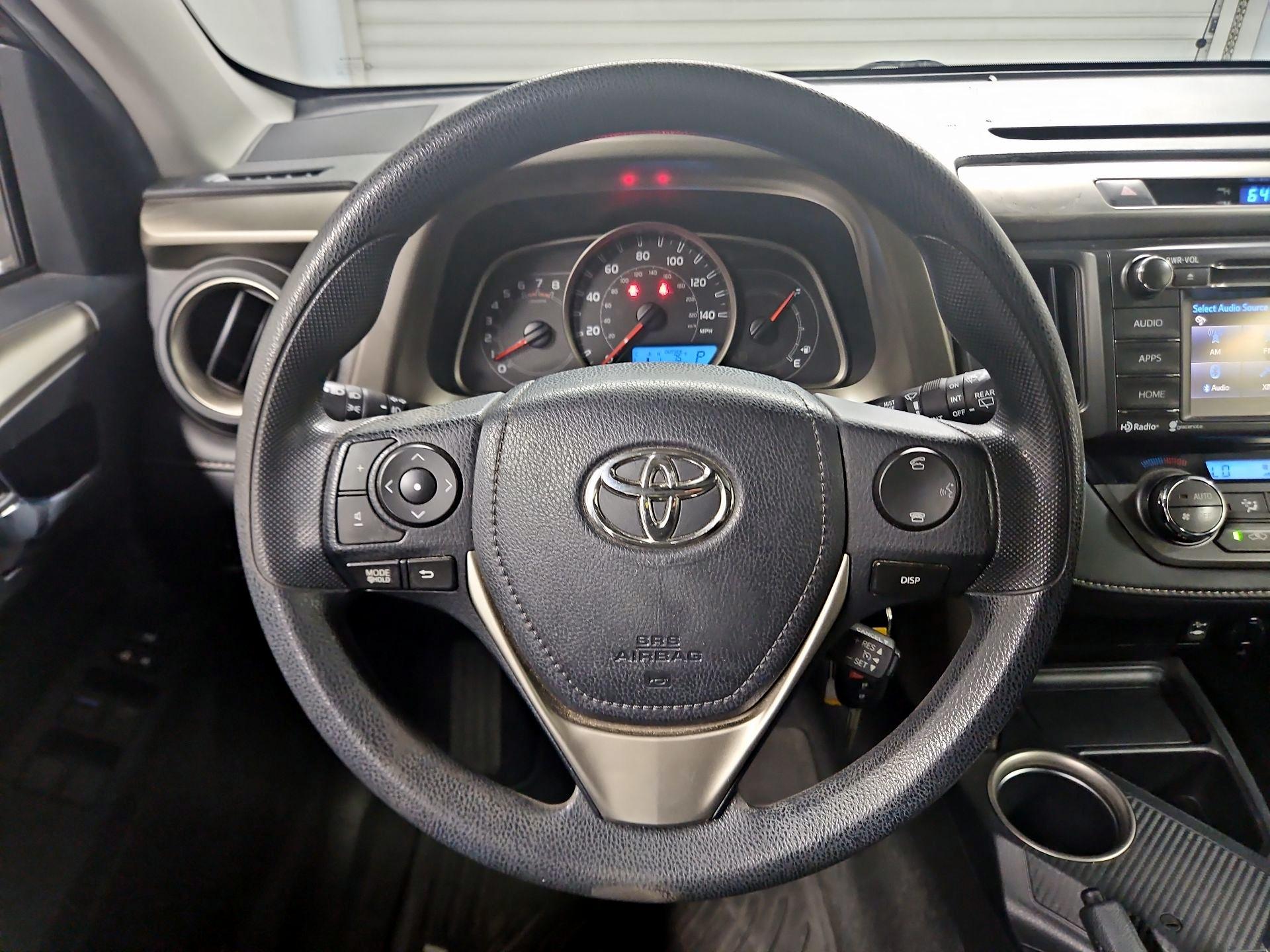 Thumbnail: 2015 Toyota RAV4 - 10