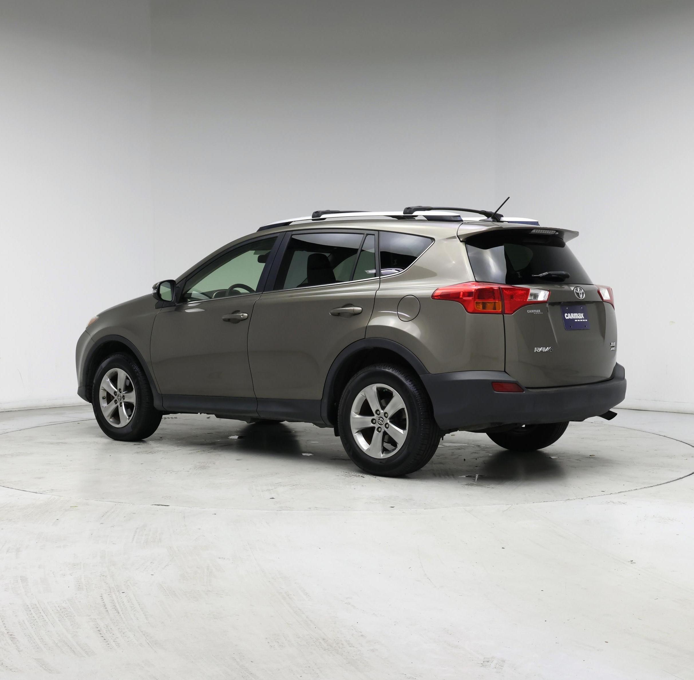 Thumbnail: 2015 Toyota RAV4 - 2