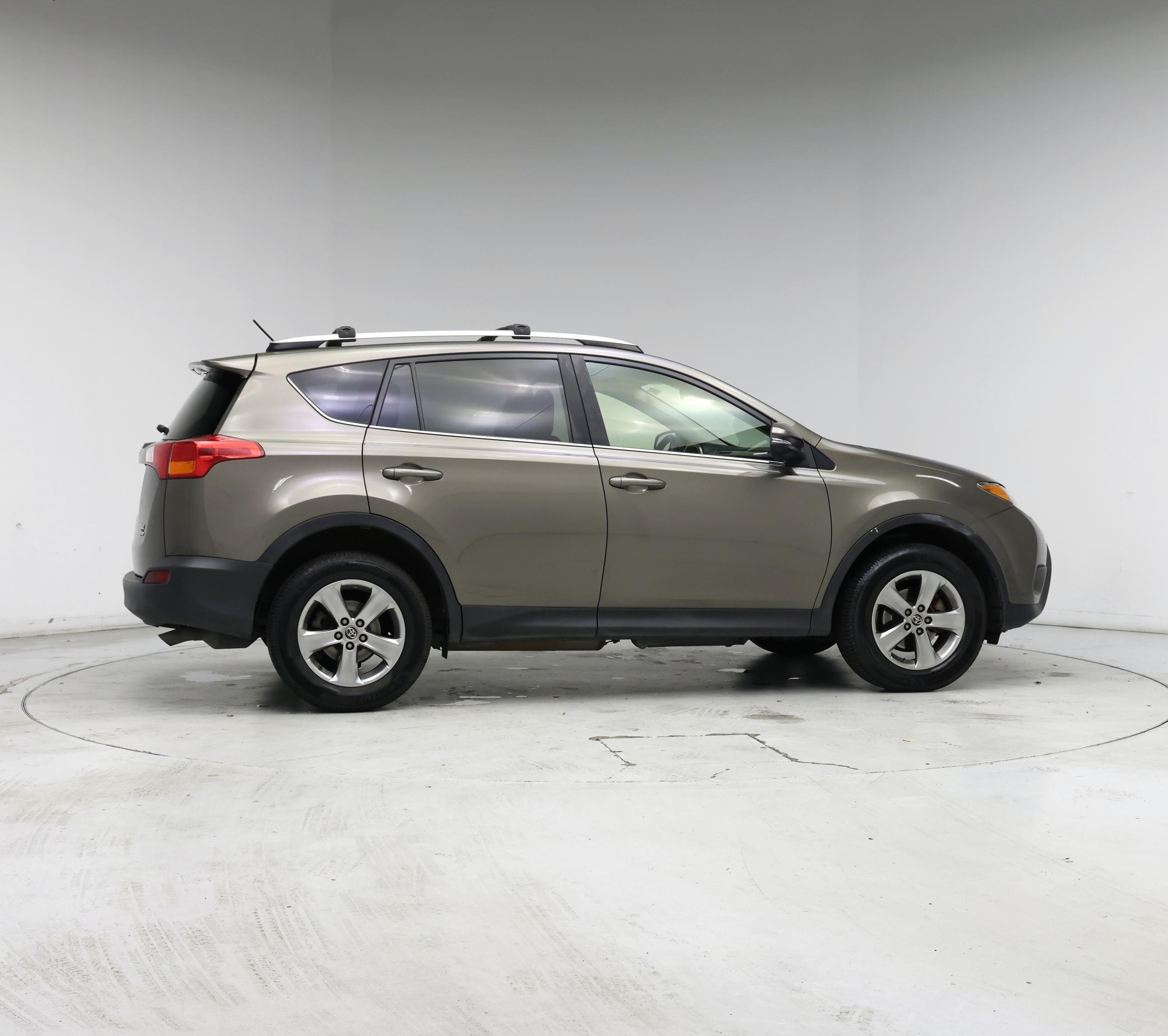 Thumbnail: 2015 Toyota RAV4 - 7