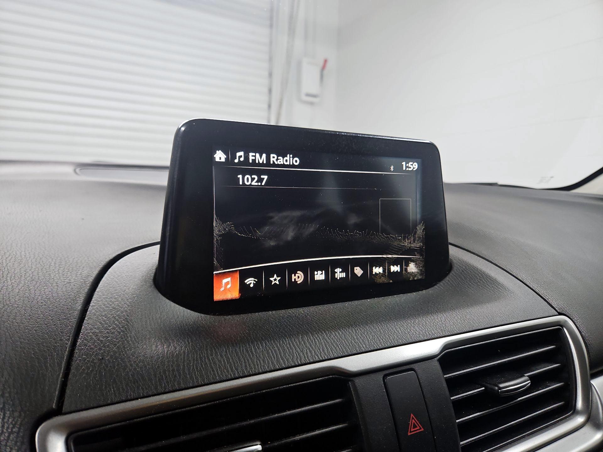 Thumbnail: 2018 Mazda Mazda3 - 15