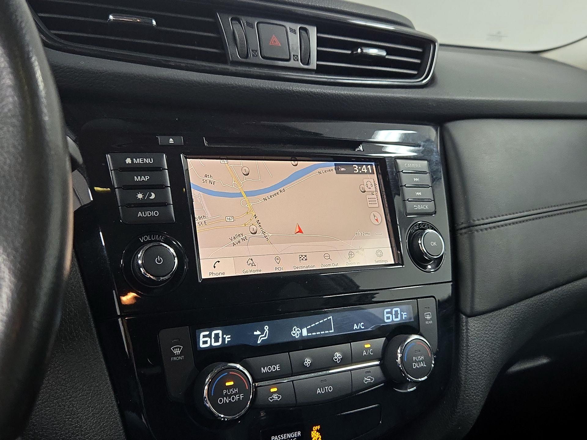 Thumbnail: 2018 Nissan Rogue - 14