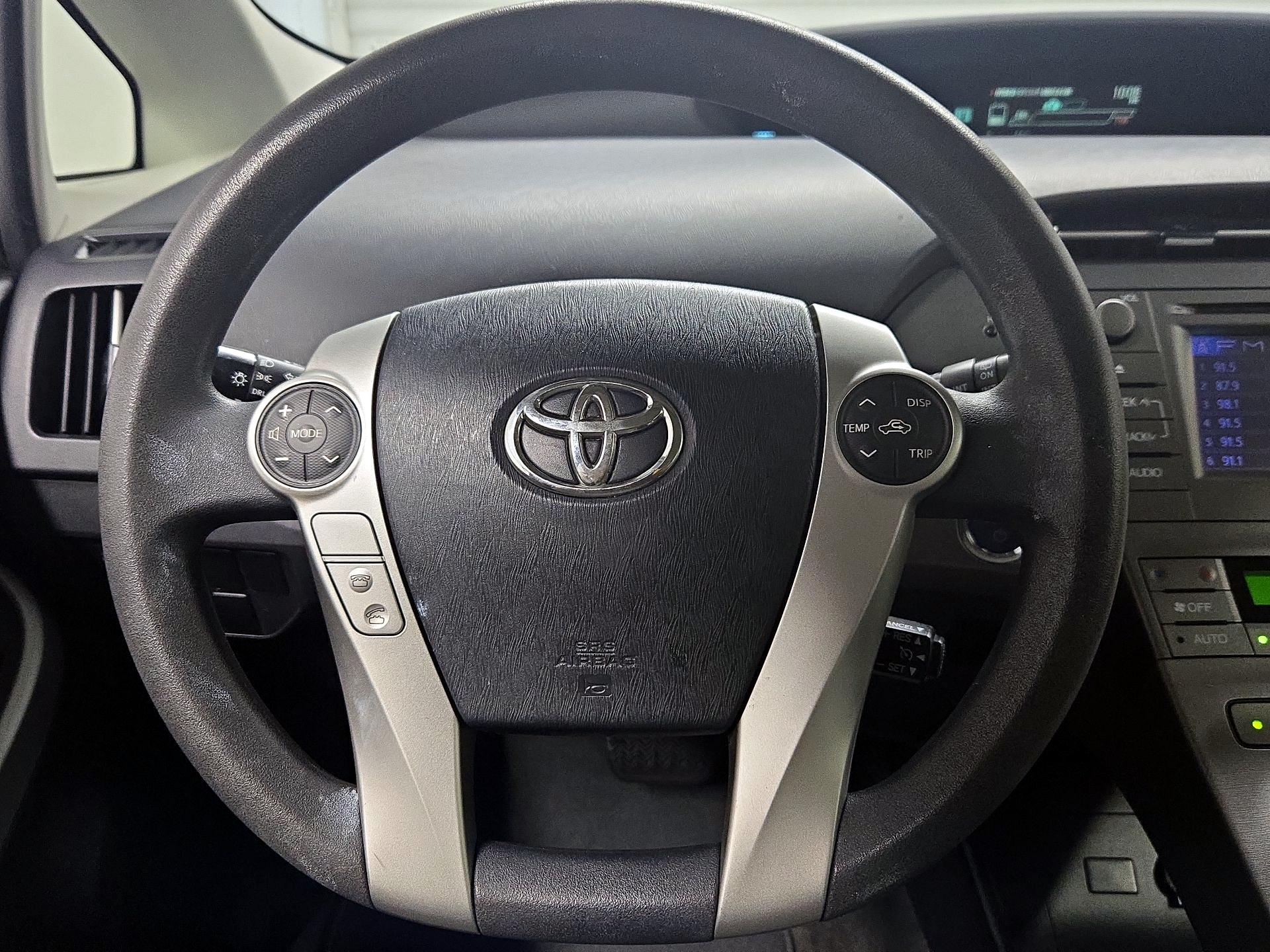 Thumbnail: 2015 Toyota Prius - 10