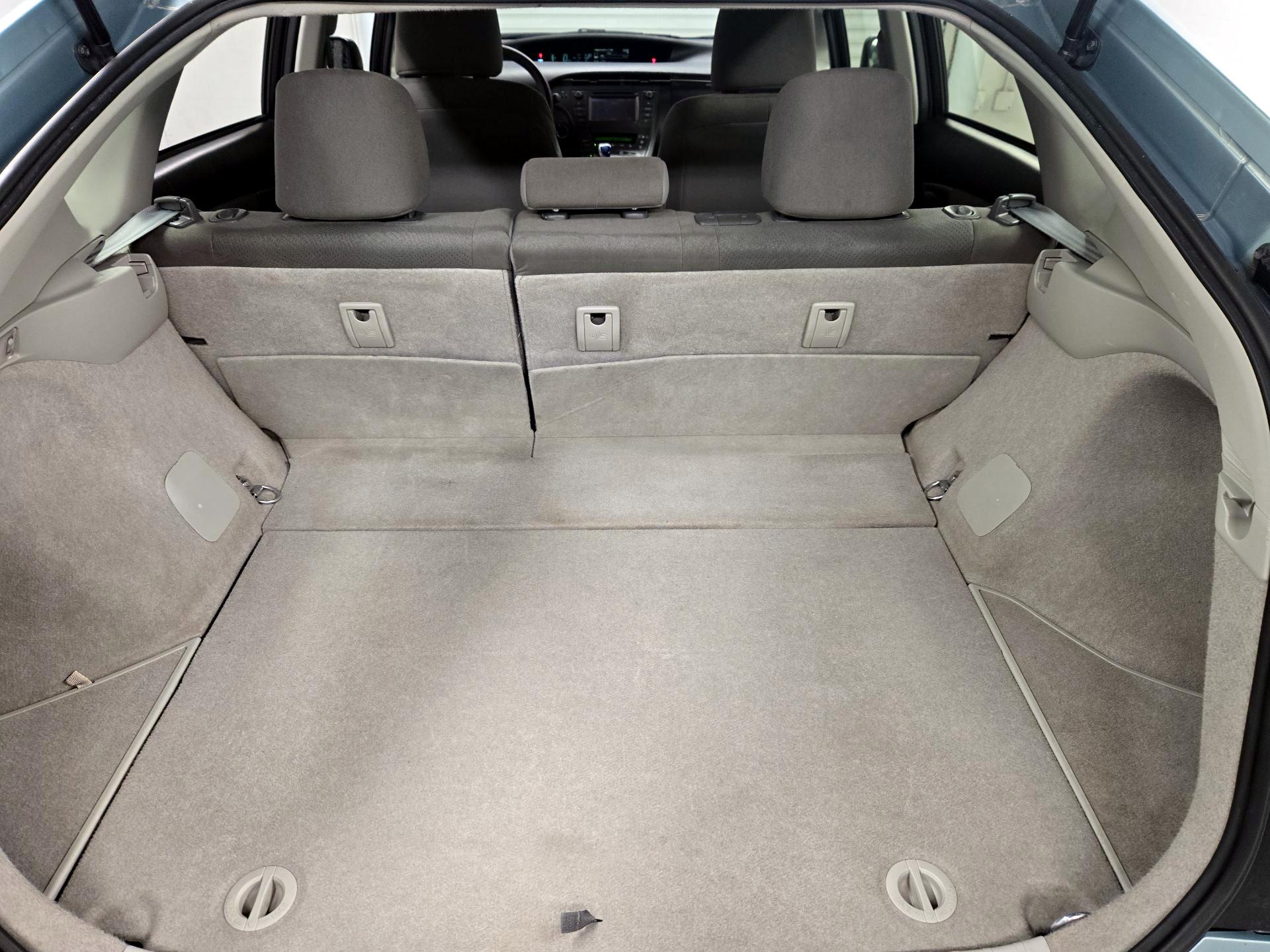 Thumbnail: 2015 Toyota Prius - 20