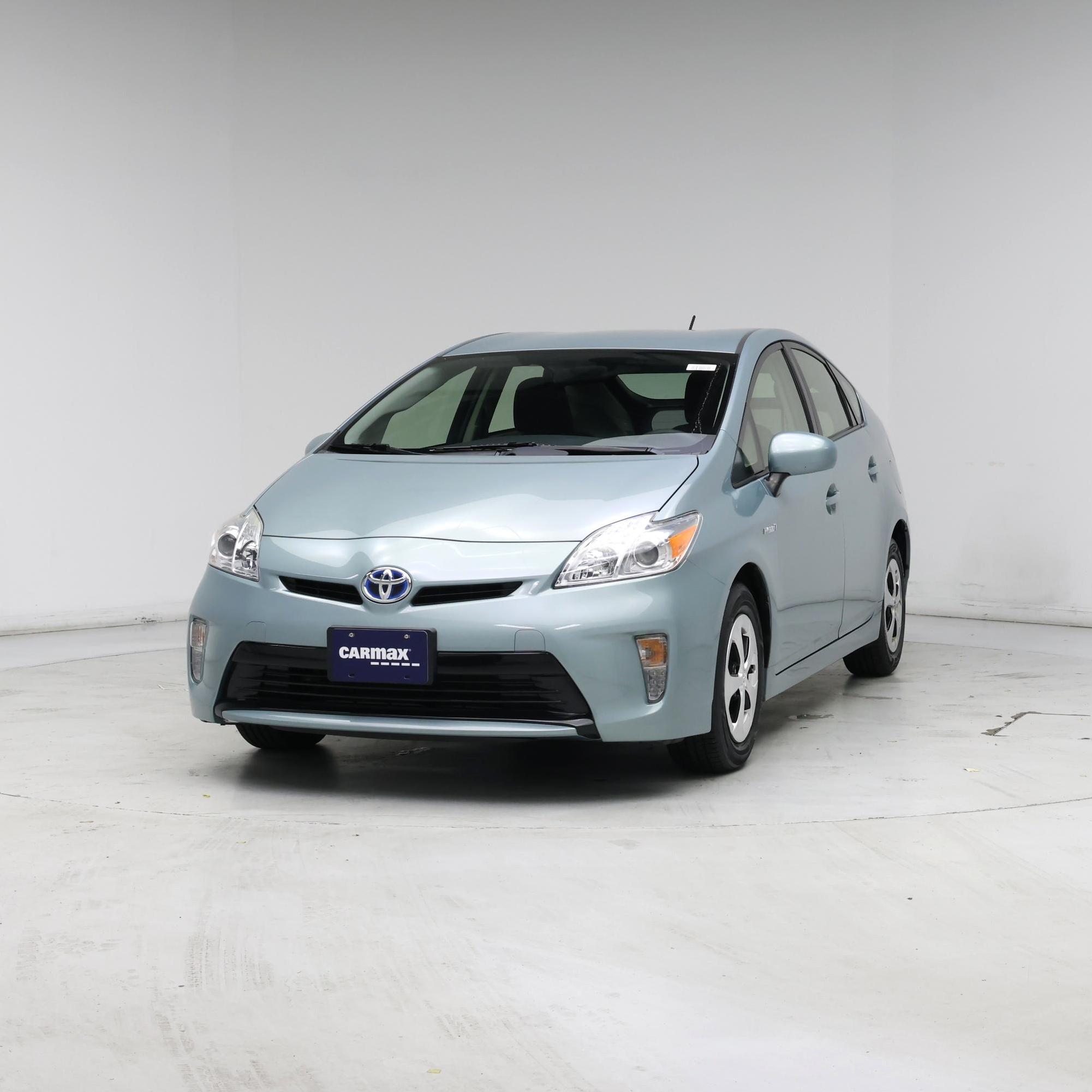 Thumbnail: 2015 Toyota Prius - 4