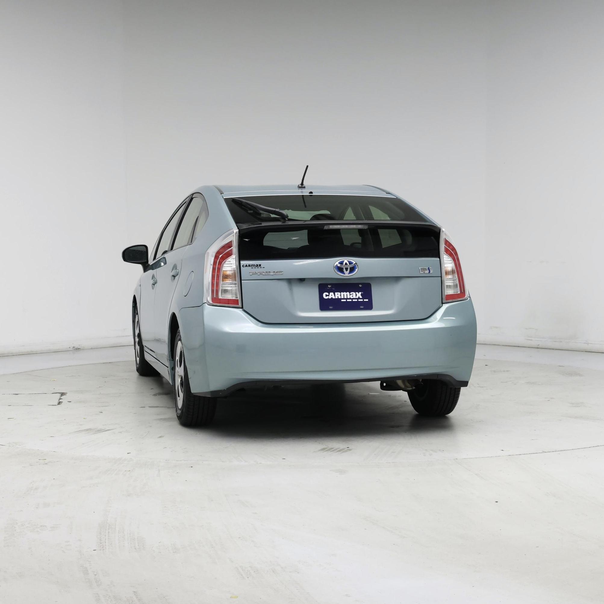 Thumbnail: 2015 Toyota Prius - 6