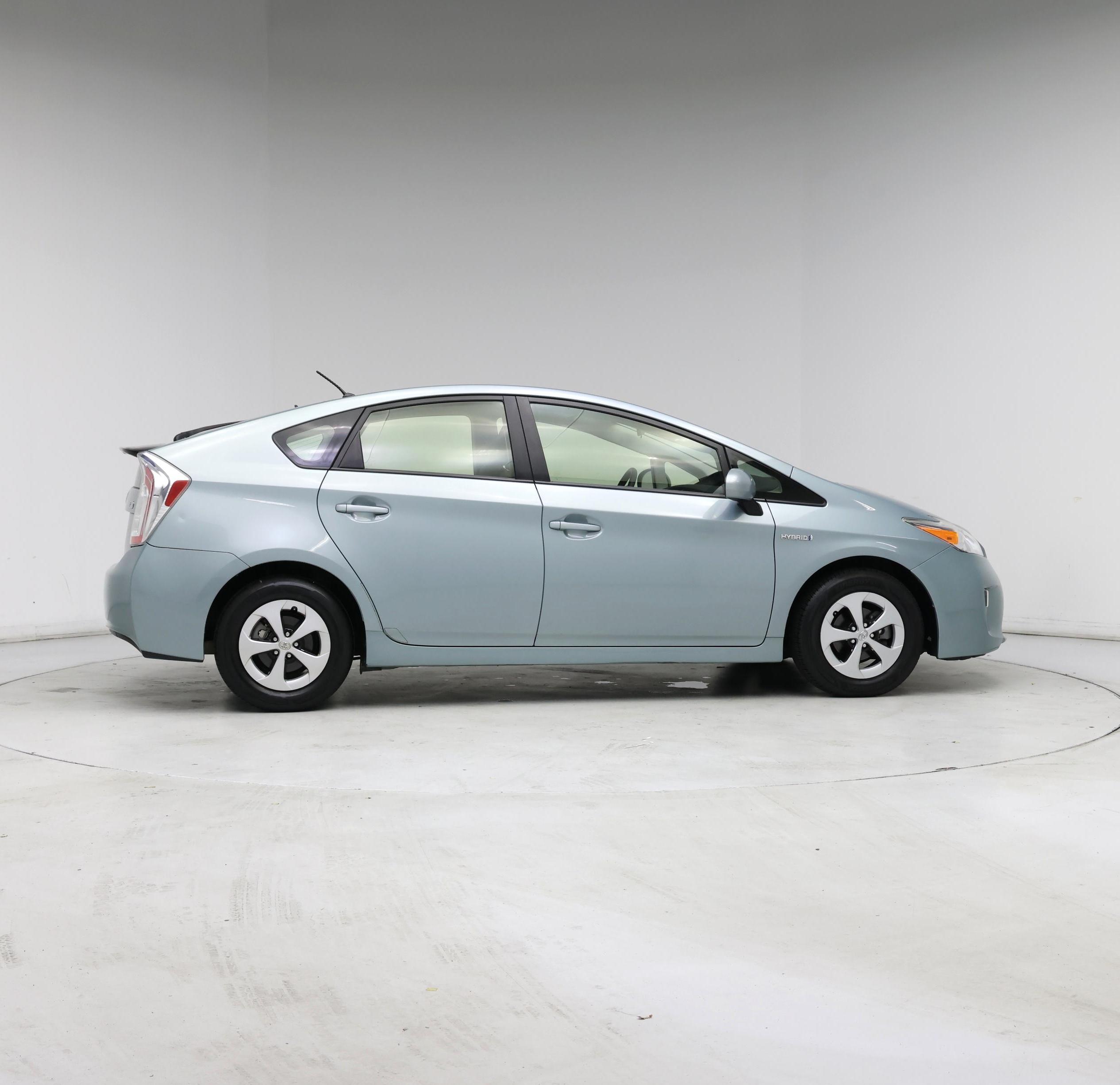 Thumbnail: 2015 Toyota Prius - 7