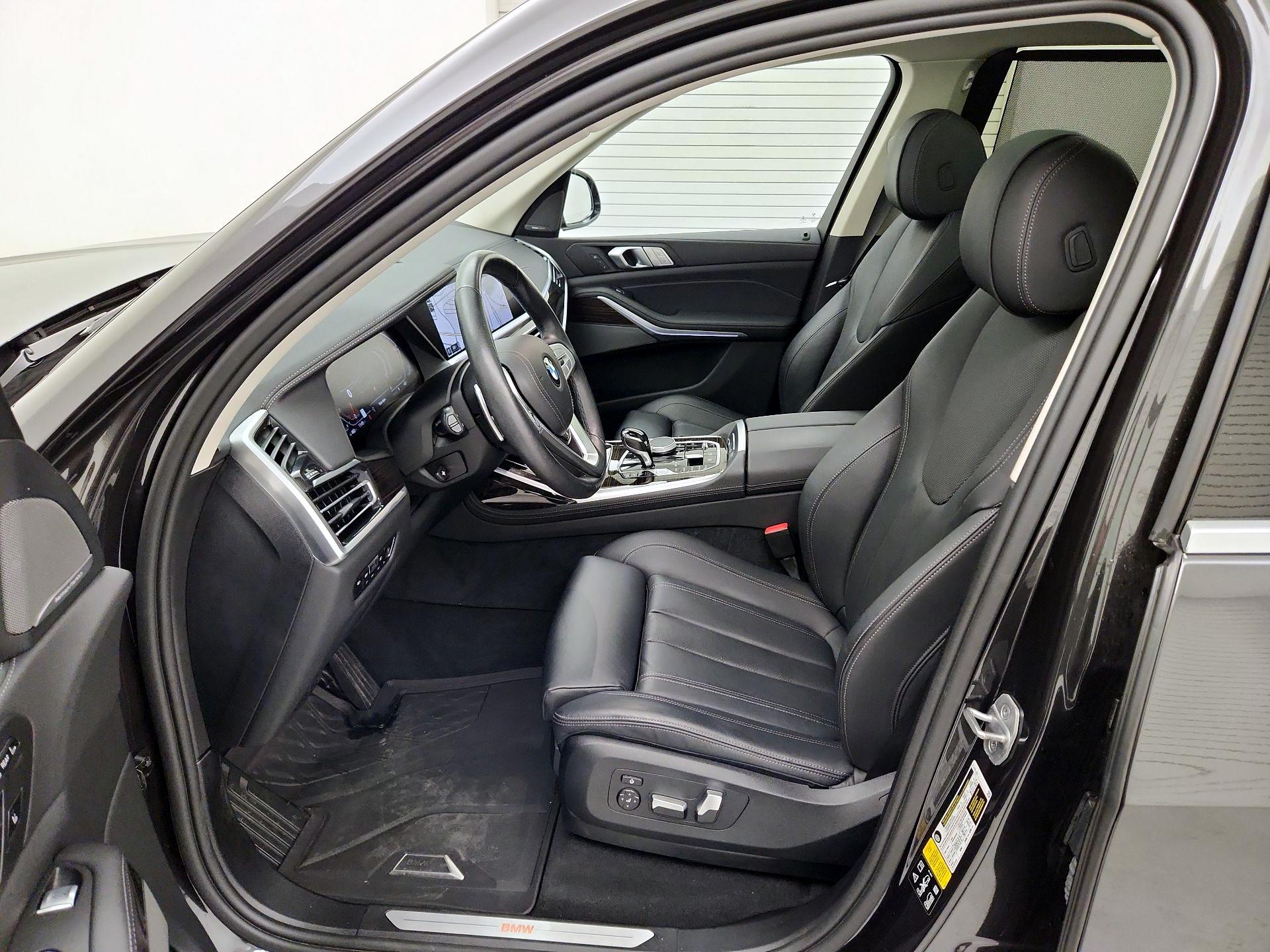 Thumbnail: 2021 BMW X7 - 11