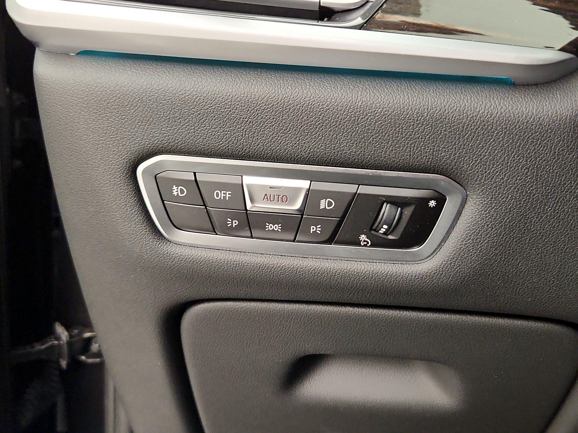 Thumbnail: 2021 BMW X7 - 13