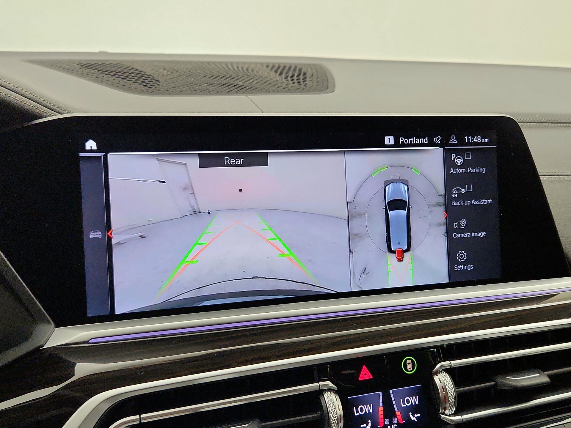 Thumbnail: 2021 BMW X7 - 15