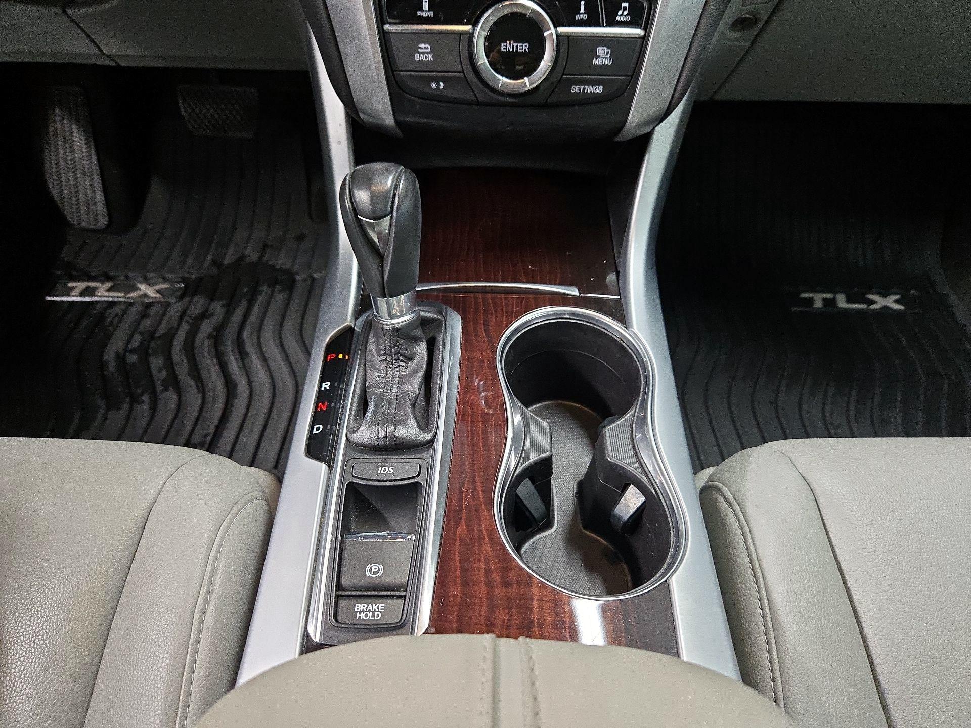 Thumbnail: 2016 Acura TLX - 17