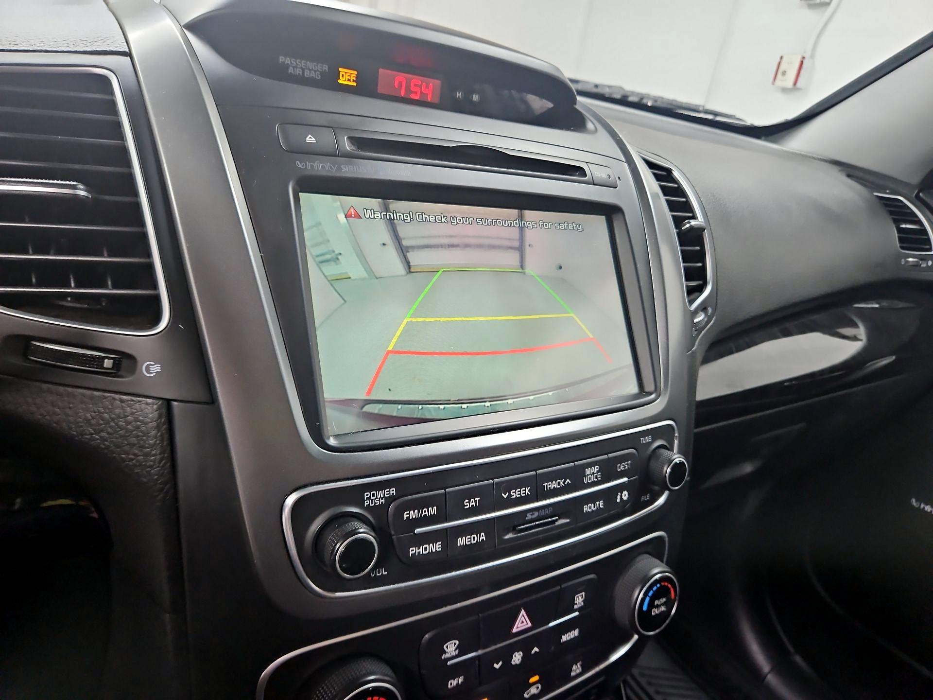 Thumbnail: 2015 Kia Sorento - 14