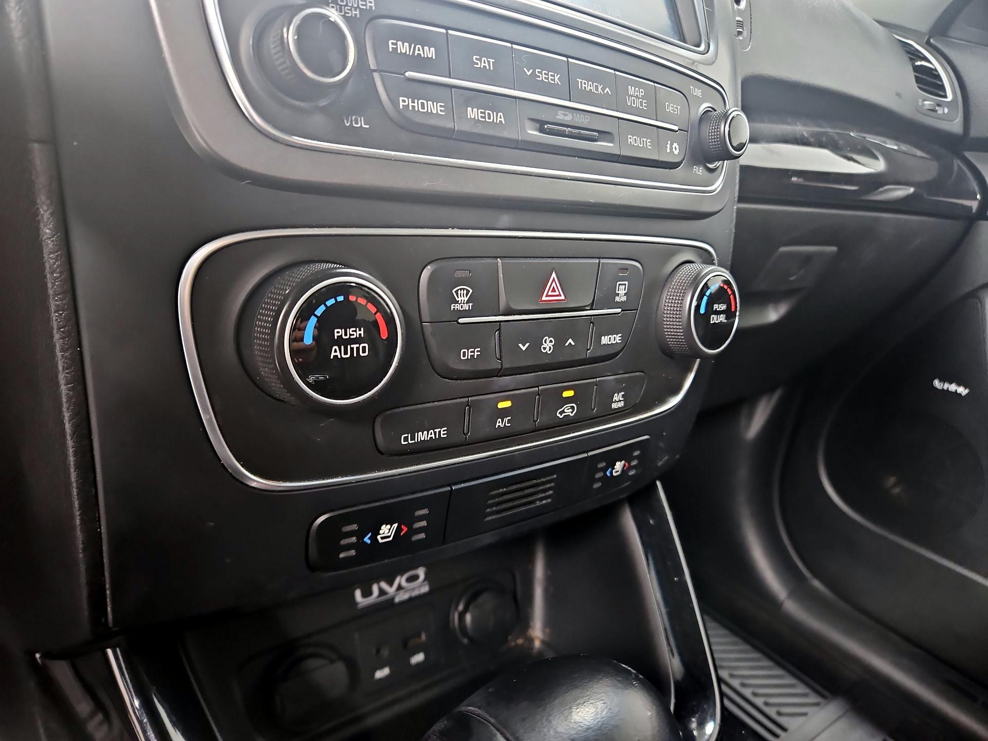 Thumbnail: 2015 Kia Sorento - 16