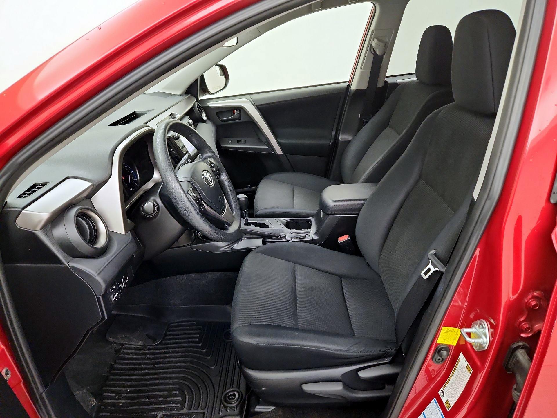 Thumbnail: 2017 Toyota RAV4 - 11