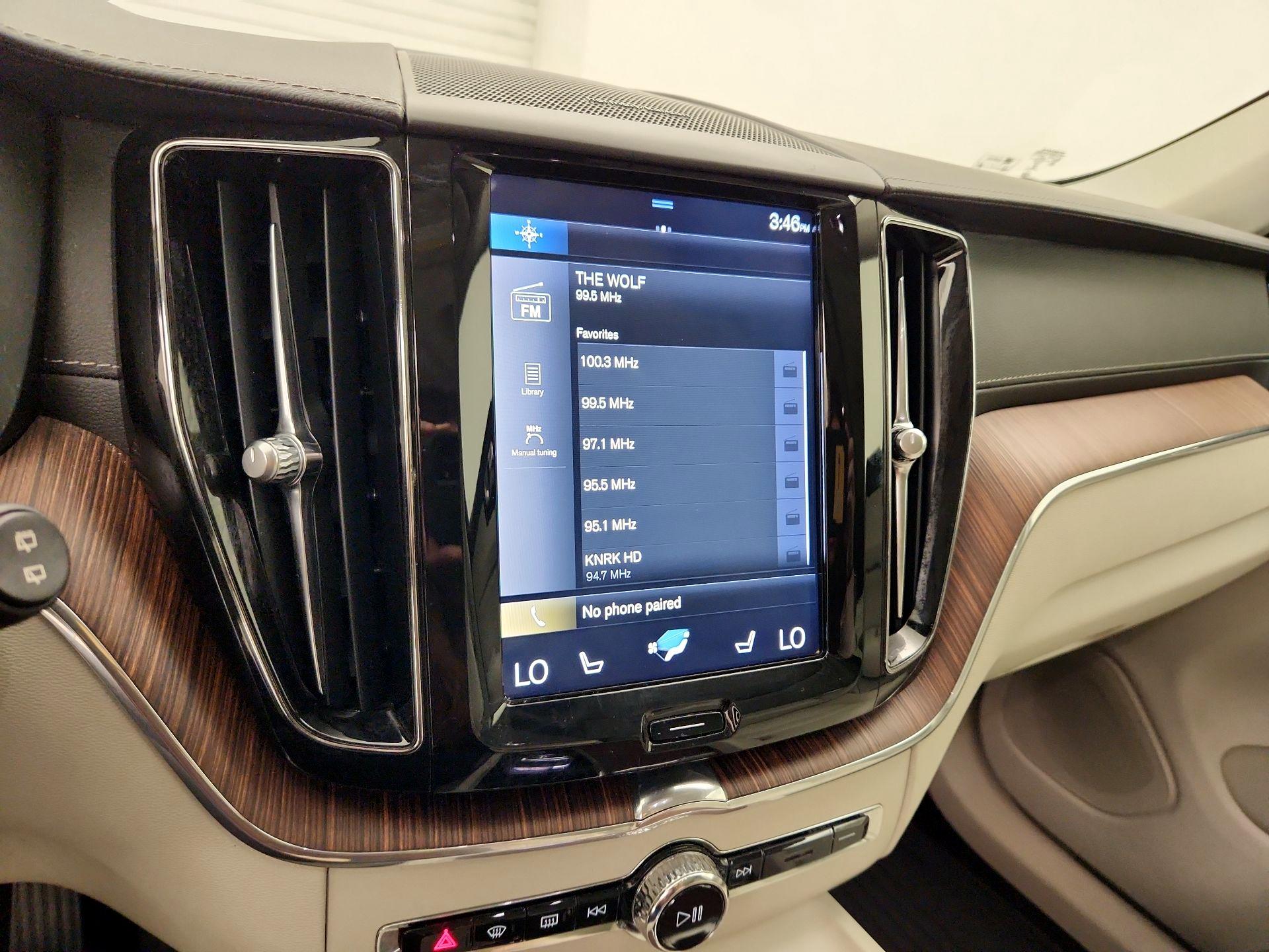 Thumbnail: 2019 Volvo XC60 - 16
