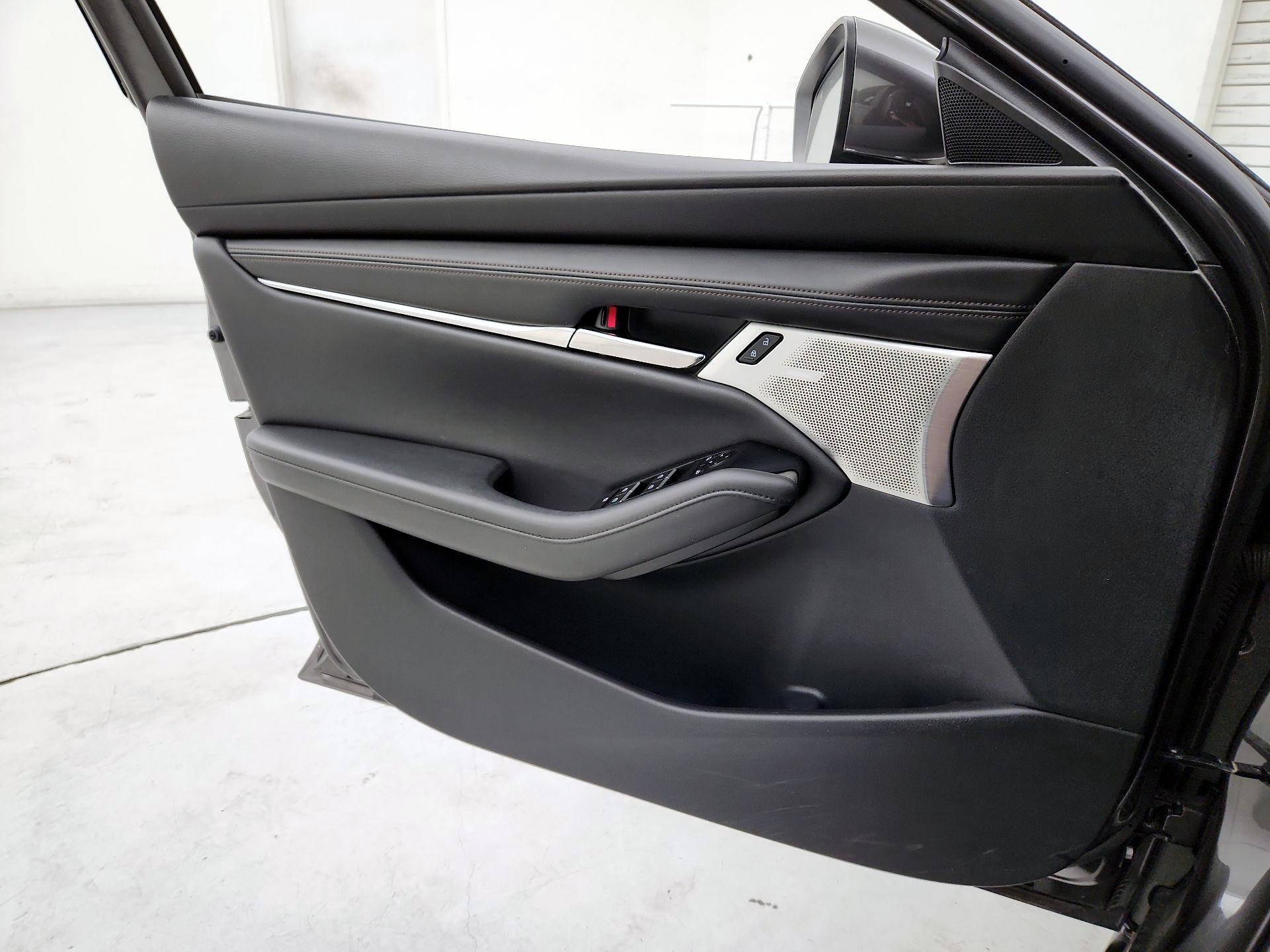 Thumbnail: 2019 Mazda Mazda3 - 12