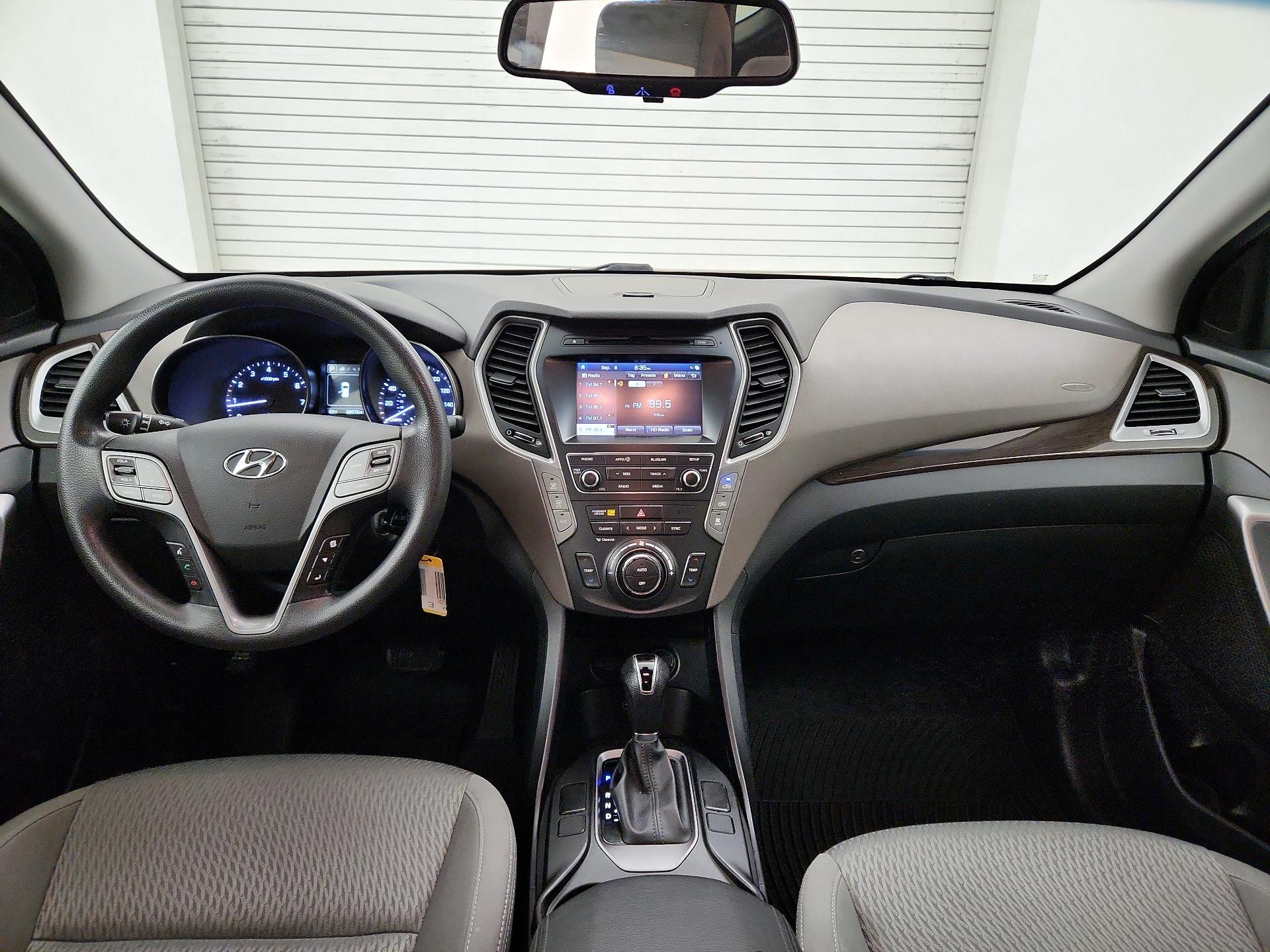 Thumbnail: 2017 Hyundai Santa Fe - 9