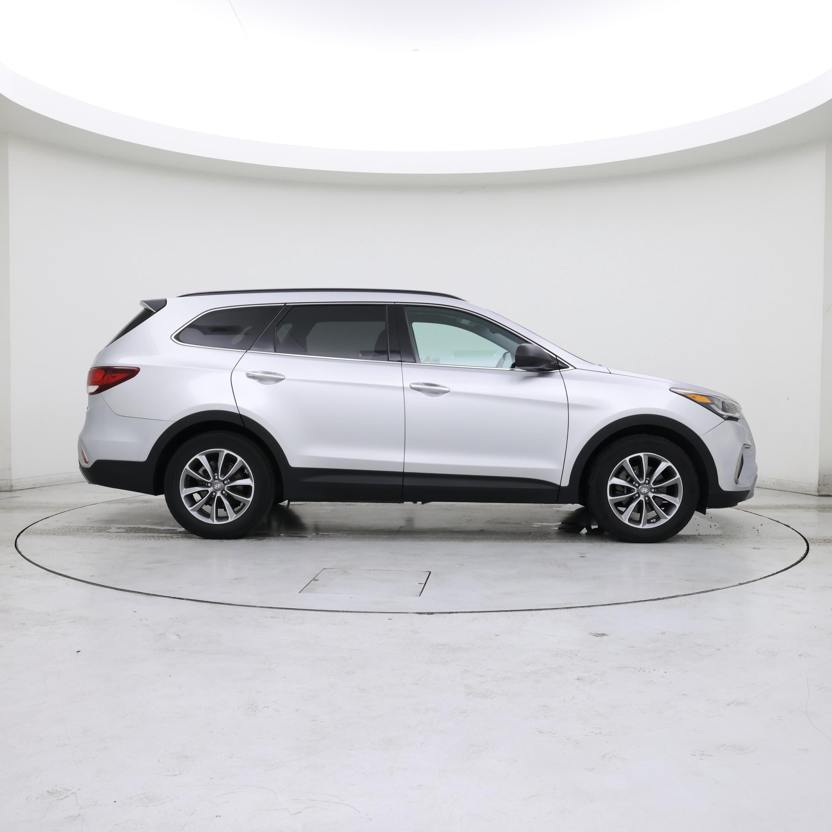 Thumbnail: 2017 Hyundai Santa Fe - 7