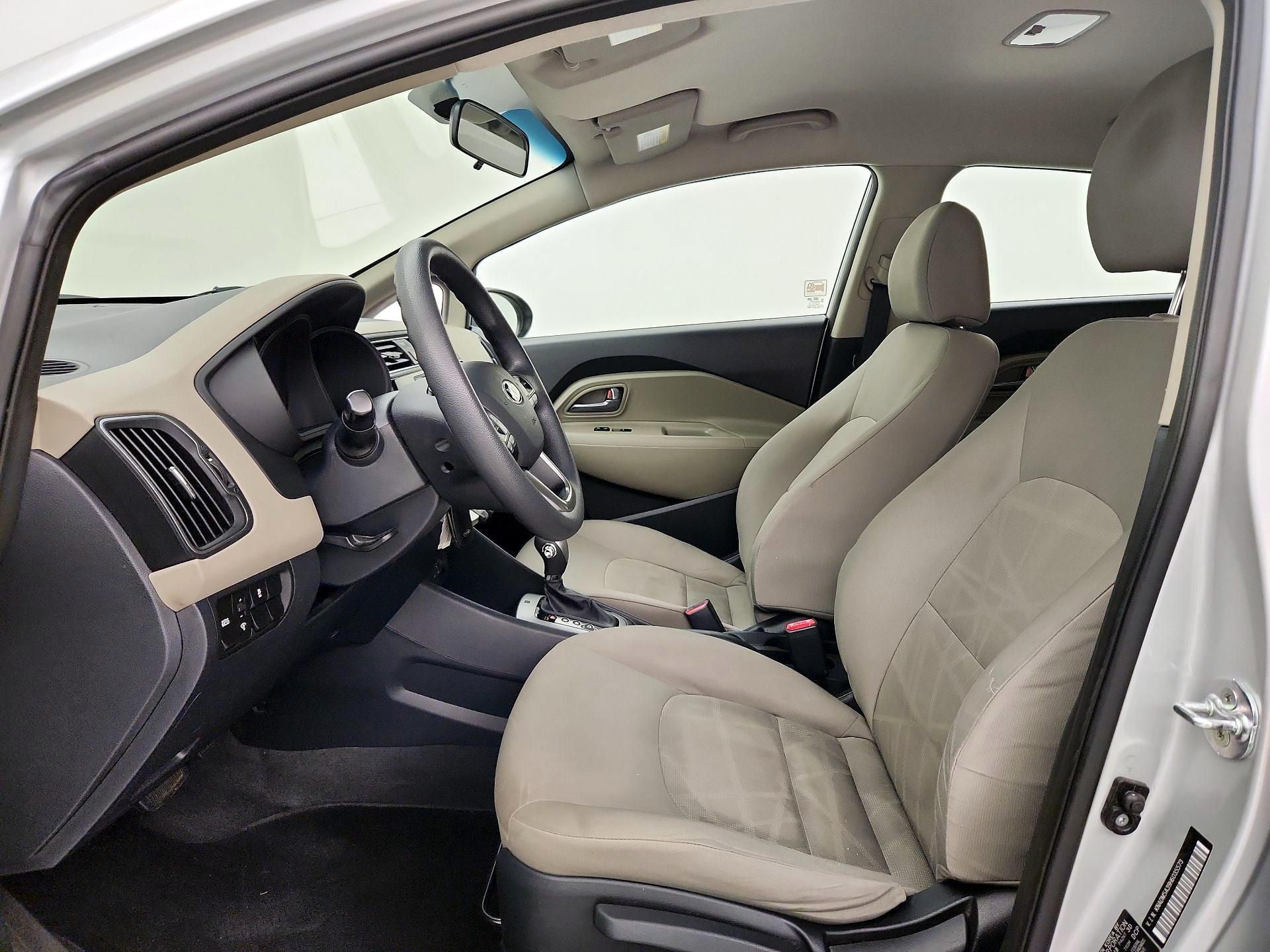Thumbnail: 2017 Kia Rio5 - 11