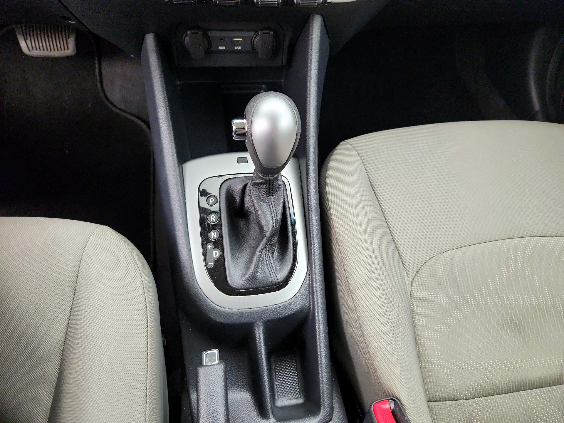 Thumbnail: 2017 Kia Rio5 - 16