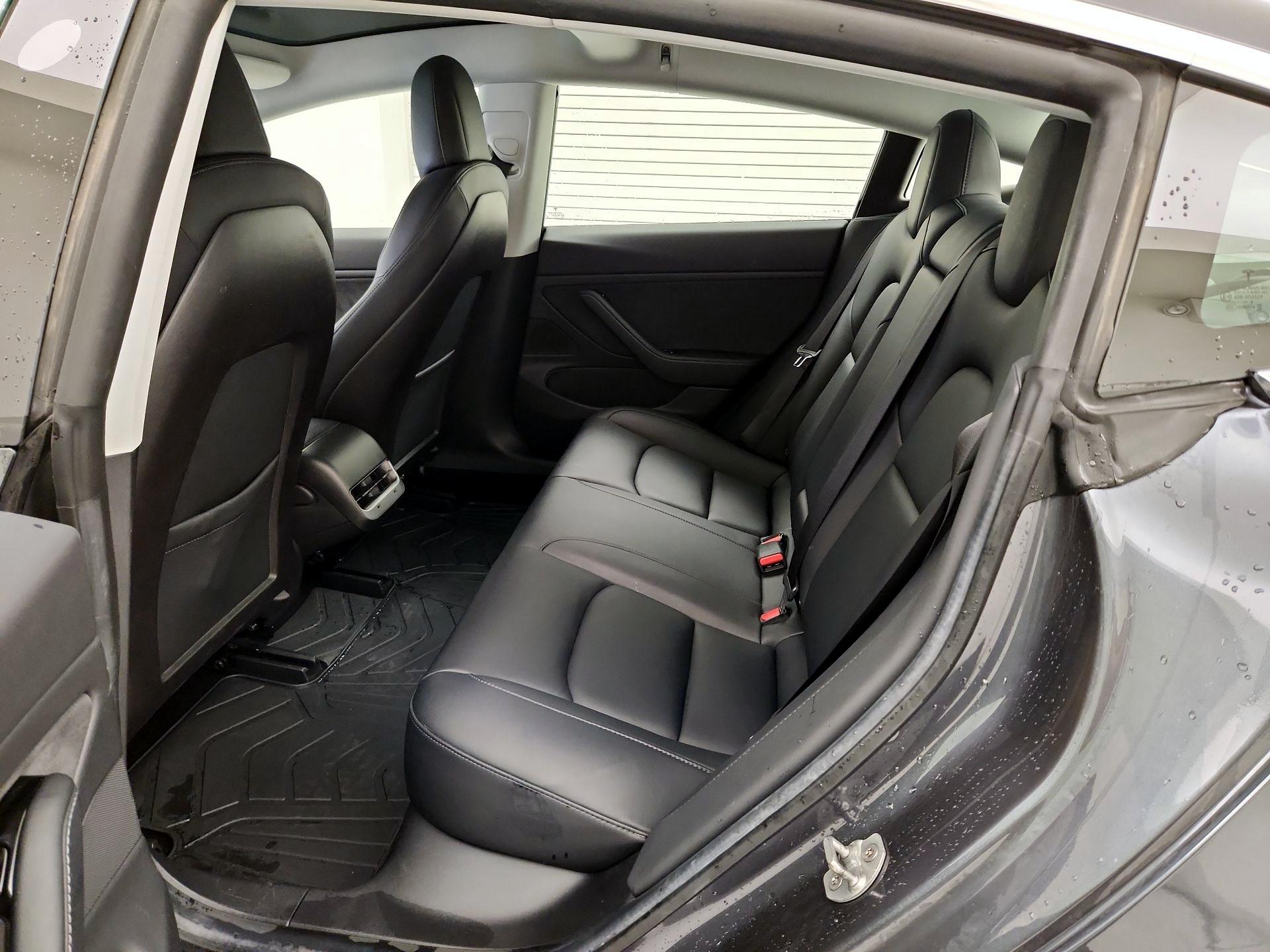 Thumbnail: 2019 Tesla Model 3 - 20