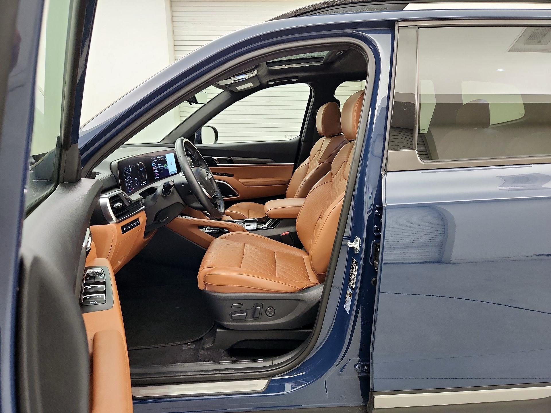 Thumbnail: 2023 Kia Telluride - 11