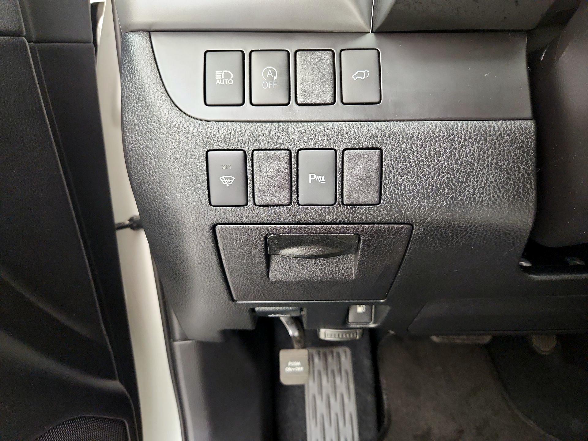 Thumbnail: 2019 Toyota Highlander - 13