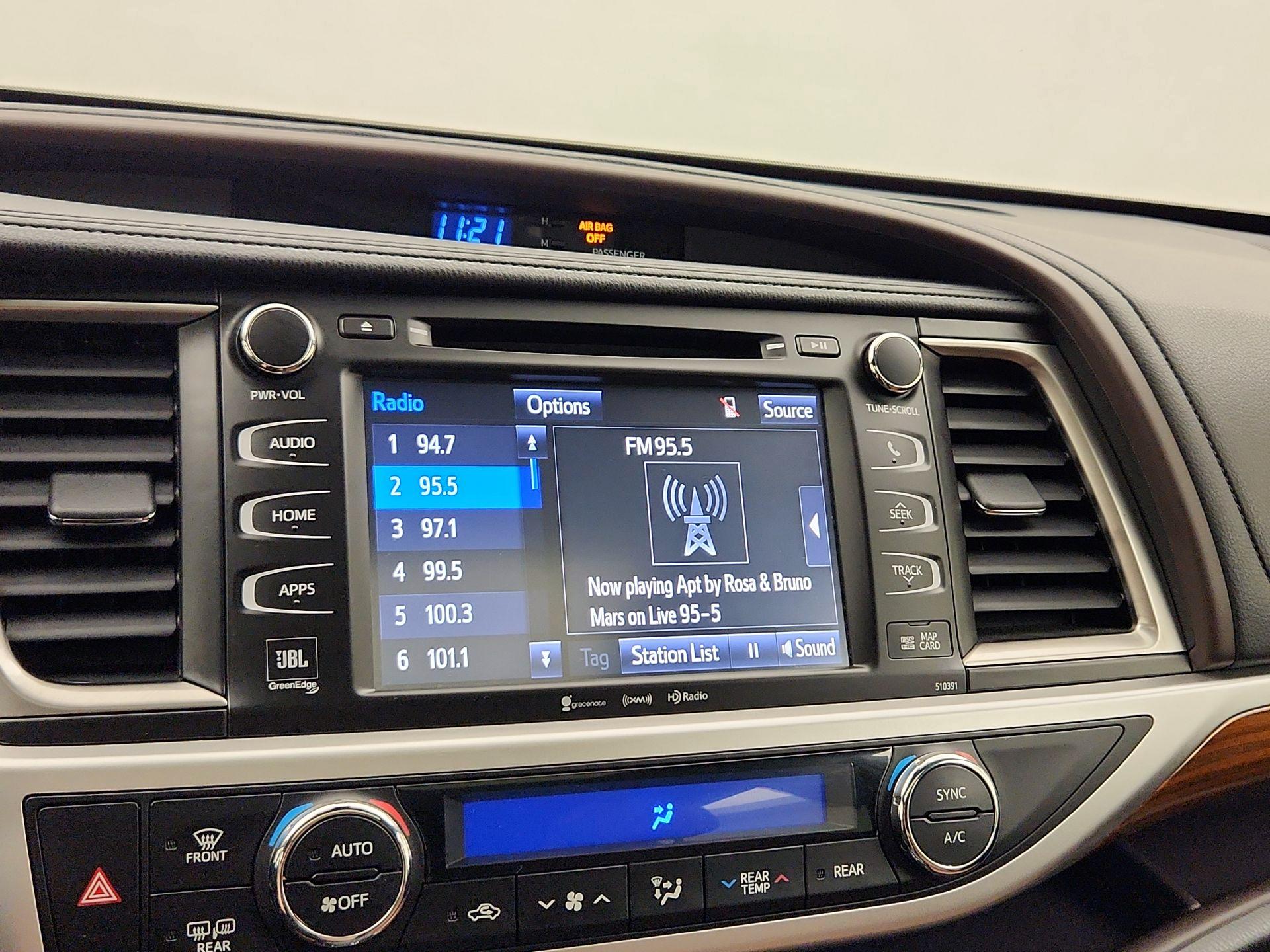 Thumbnail: 2019 Toyota Highlander - 16