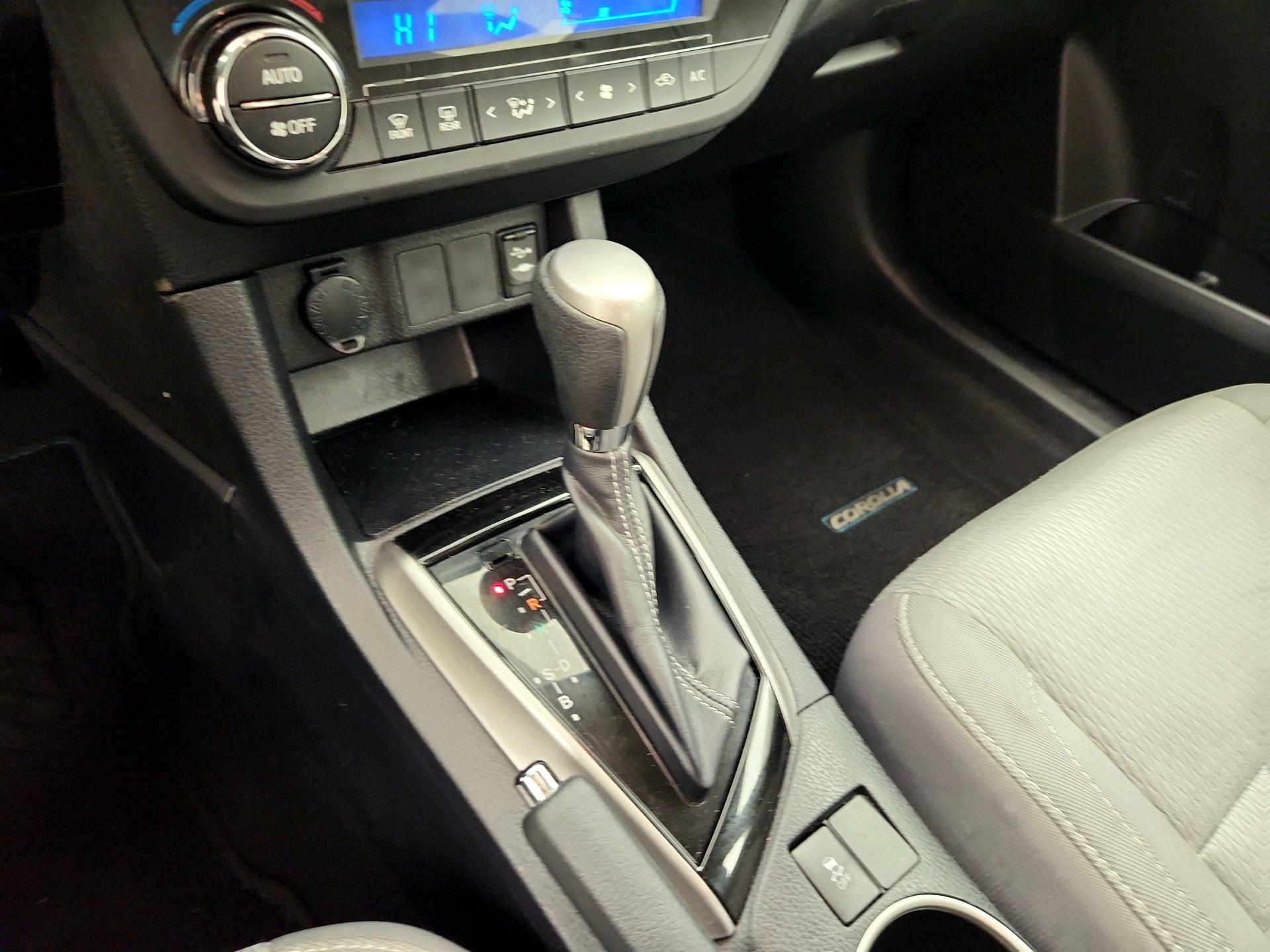 Thumbnail: 2014 Toyota Corolla - 17