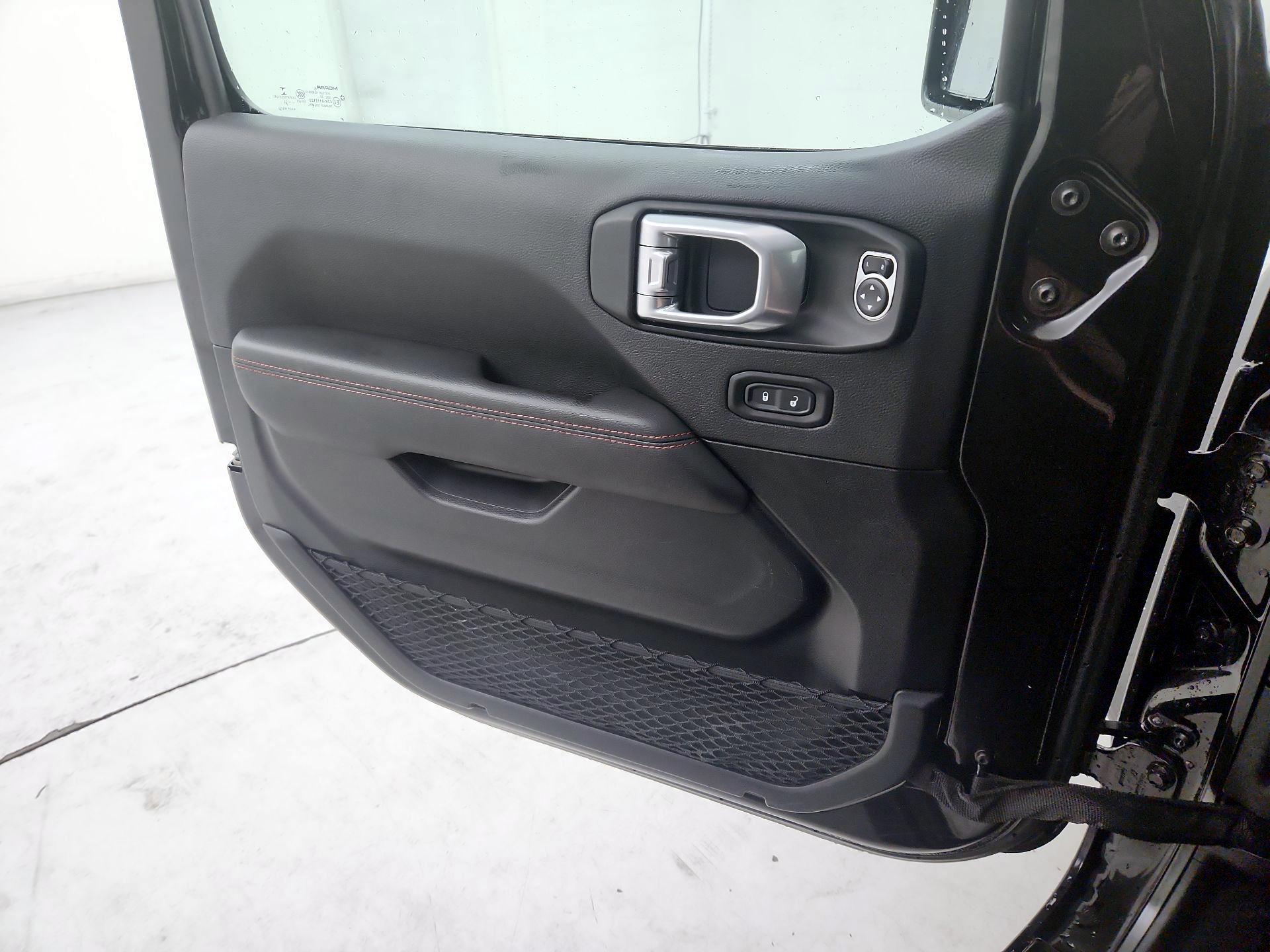 Thumbnail: 2020 Jeep Wrangler - 12