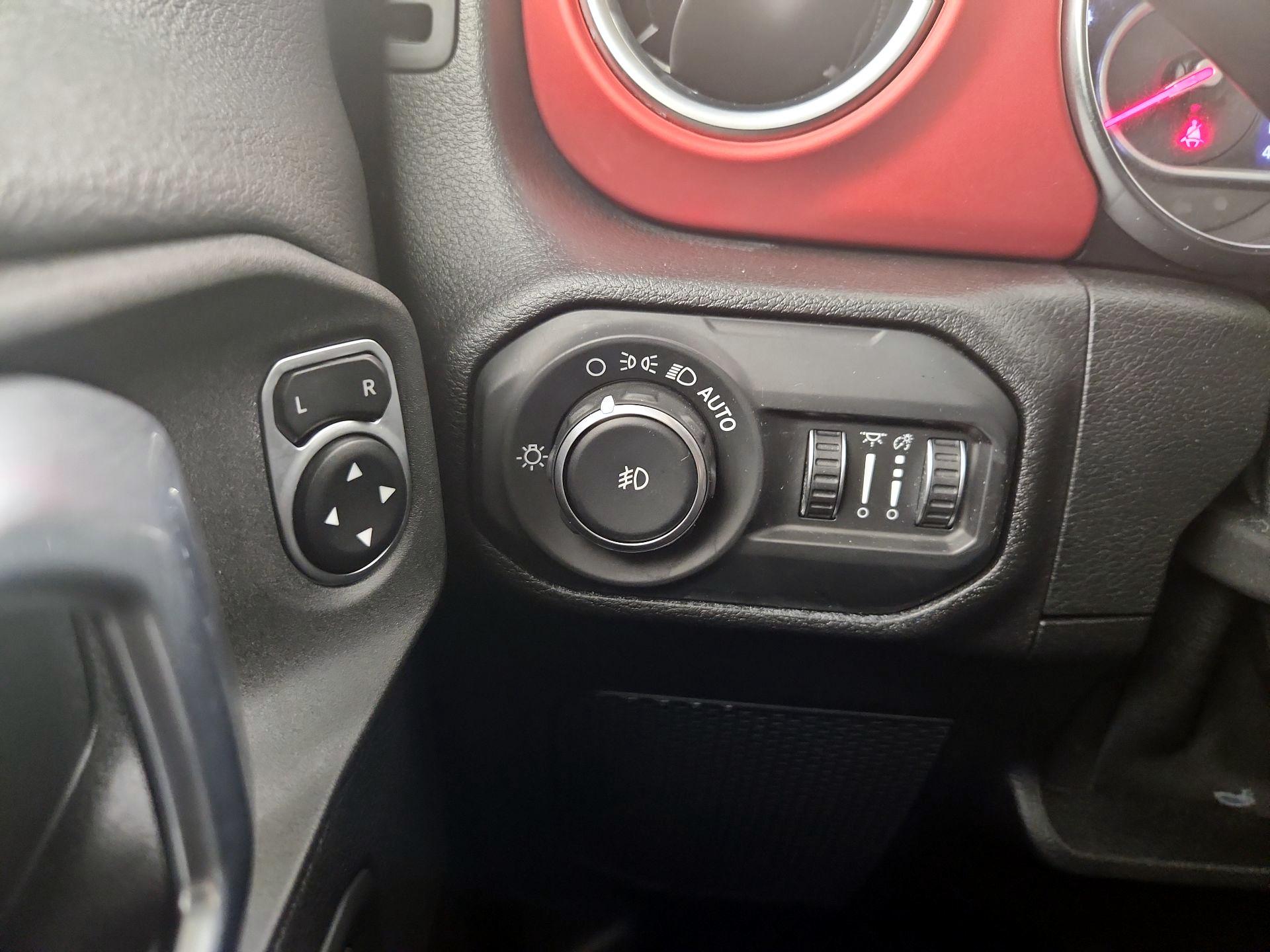 Thumbnail: 2020 Jeep Wrangler - 13