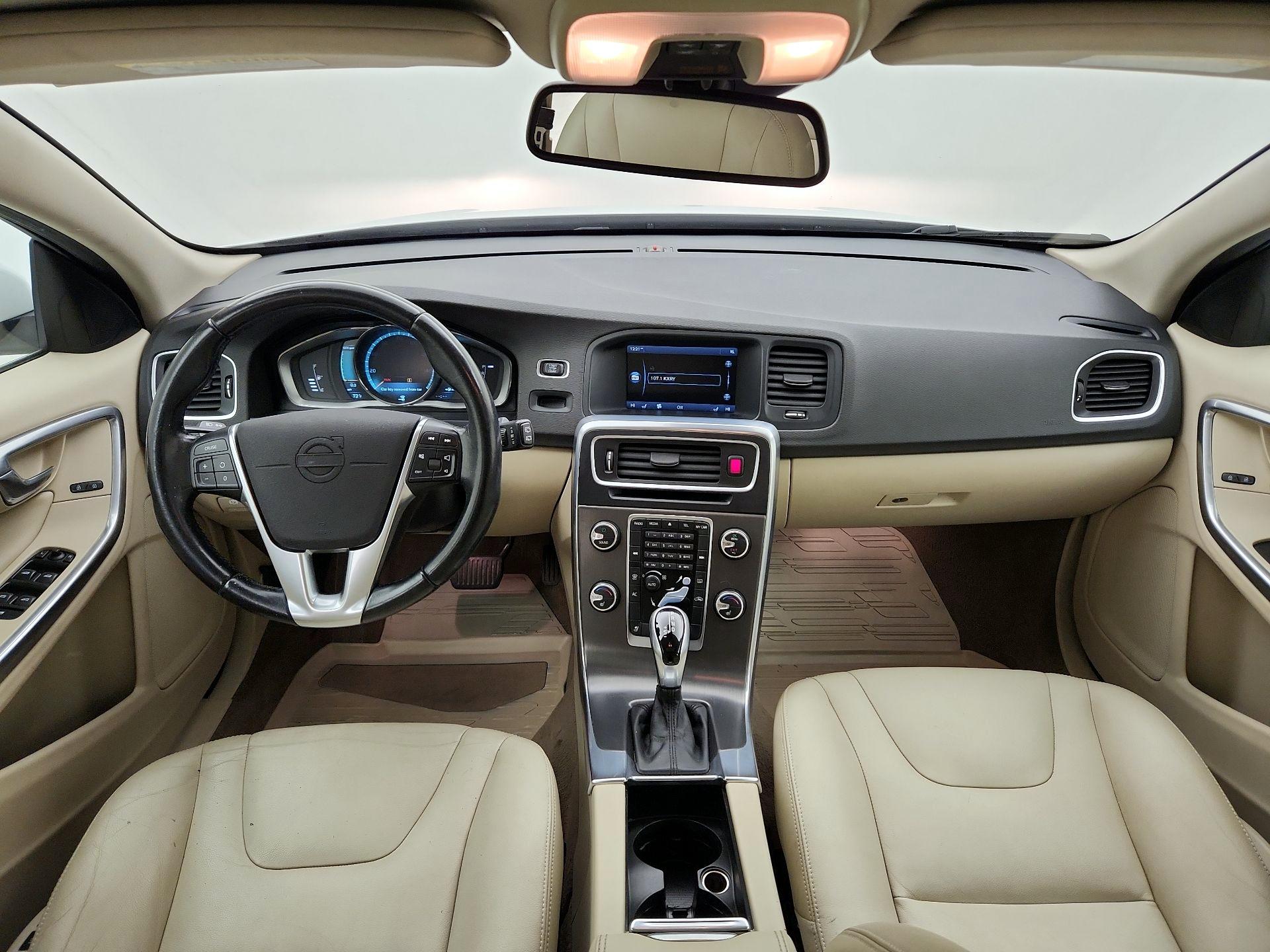 Thumbnail: 2015 Volvo V60 - 9