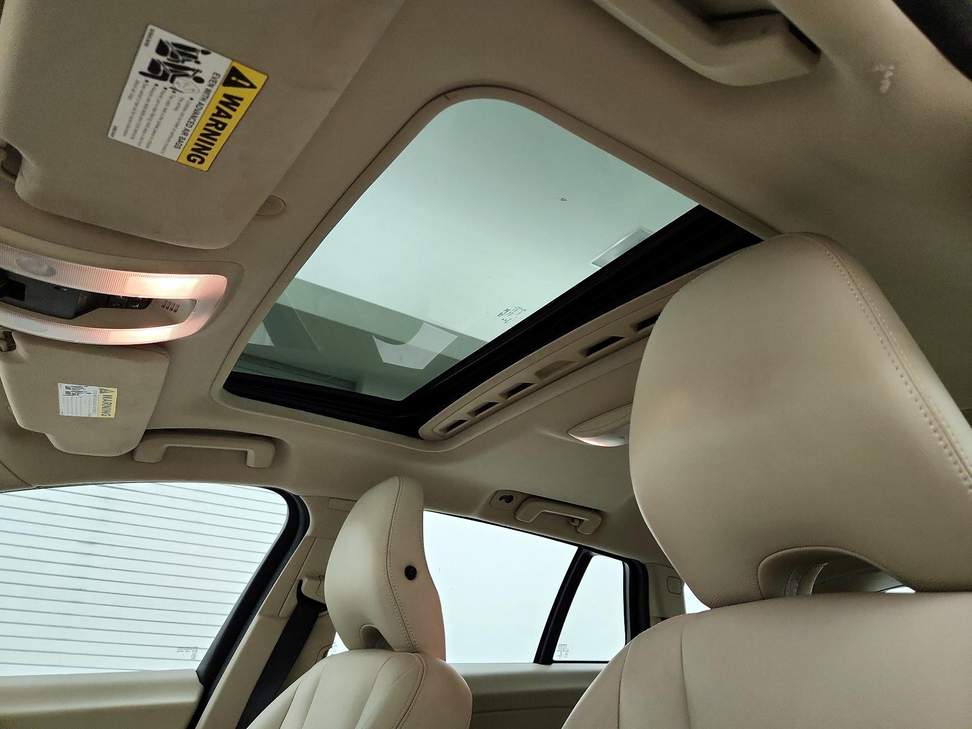 Thumbnail: 2015 Volvo V60 - 18