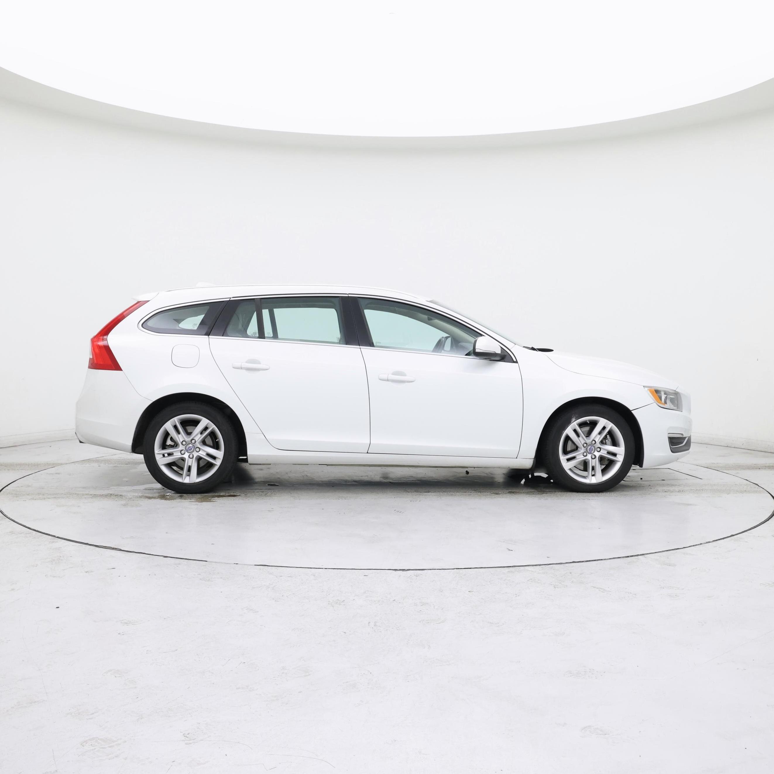 Thumbnail: 2015 Volvo V60 - 7