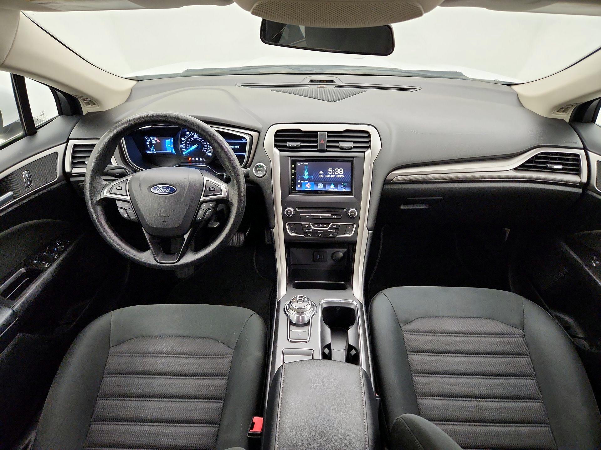 Thumbnail: 2017 Ford Fusion - 9