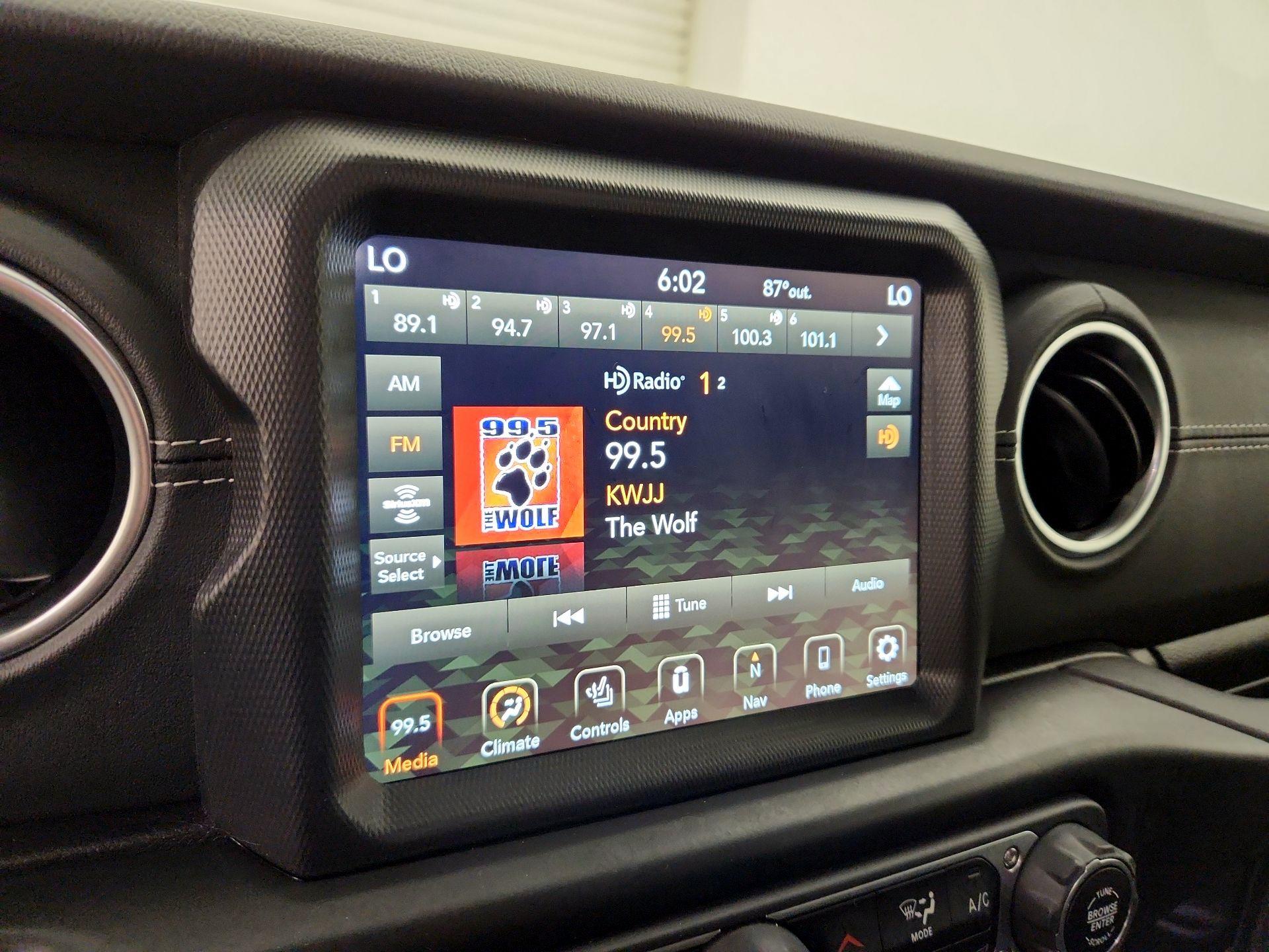 Thumbnail: 2021 Jeep Gladiator - 16