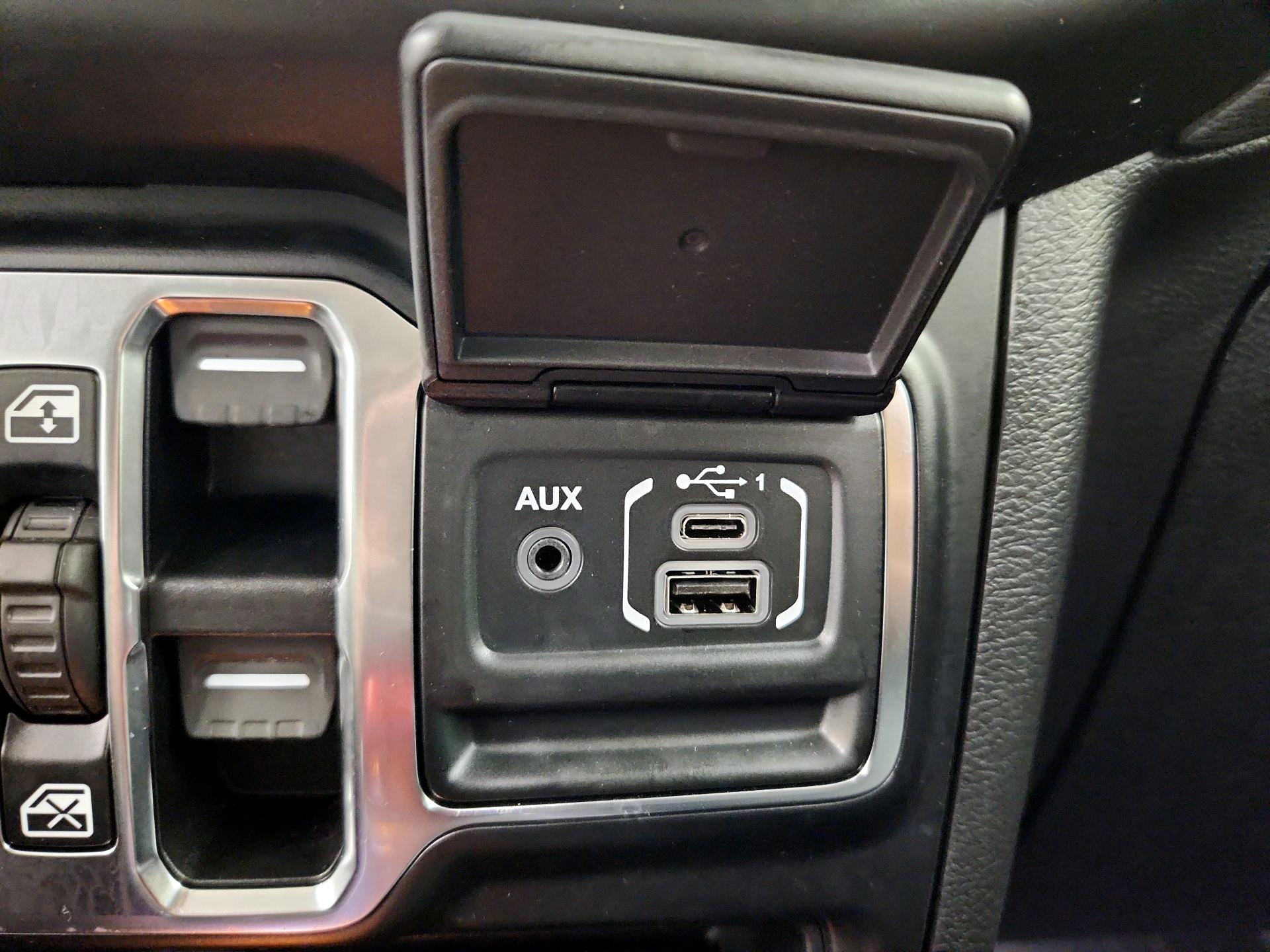 Thumbnail: 2021 Jeep Gladiator - 19
