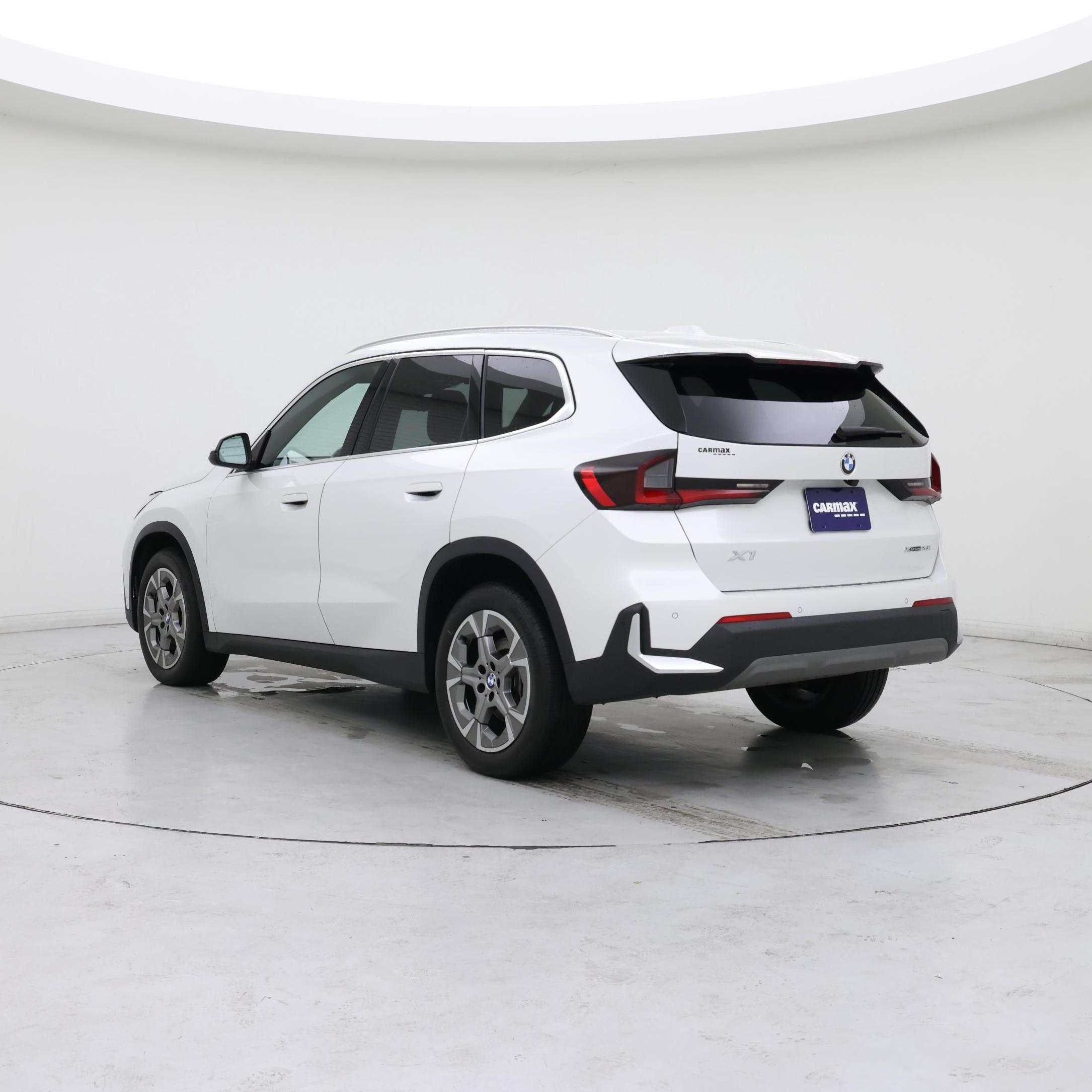 Thumbnail: 2023 BMW X1 - 2