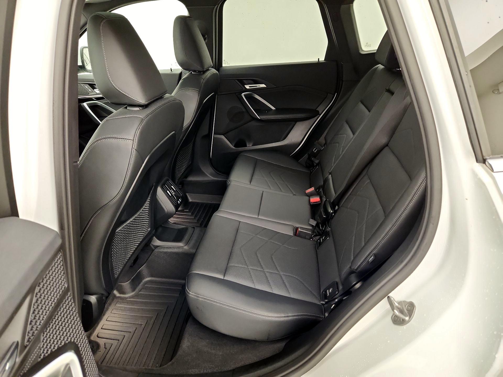 Thumbnail: 2023 BMW X1 - 20