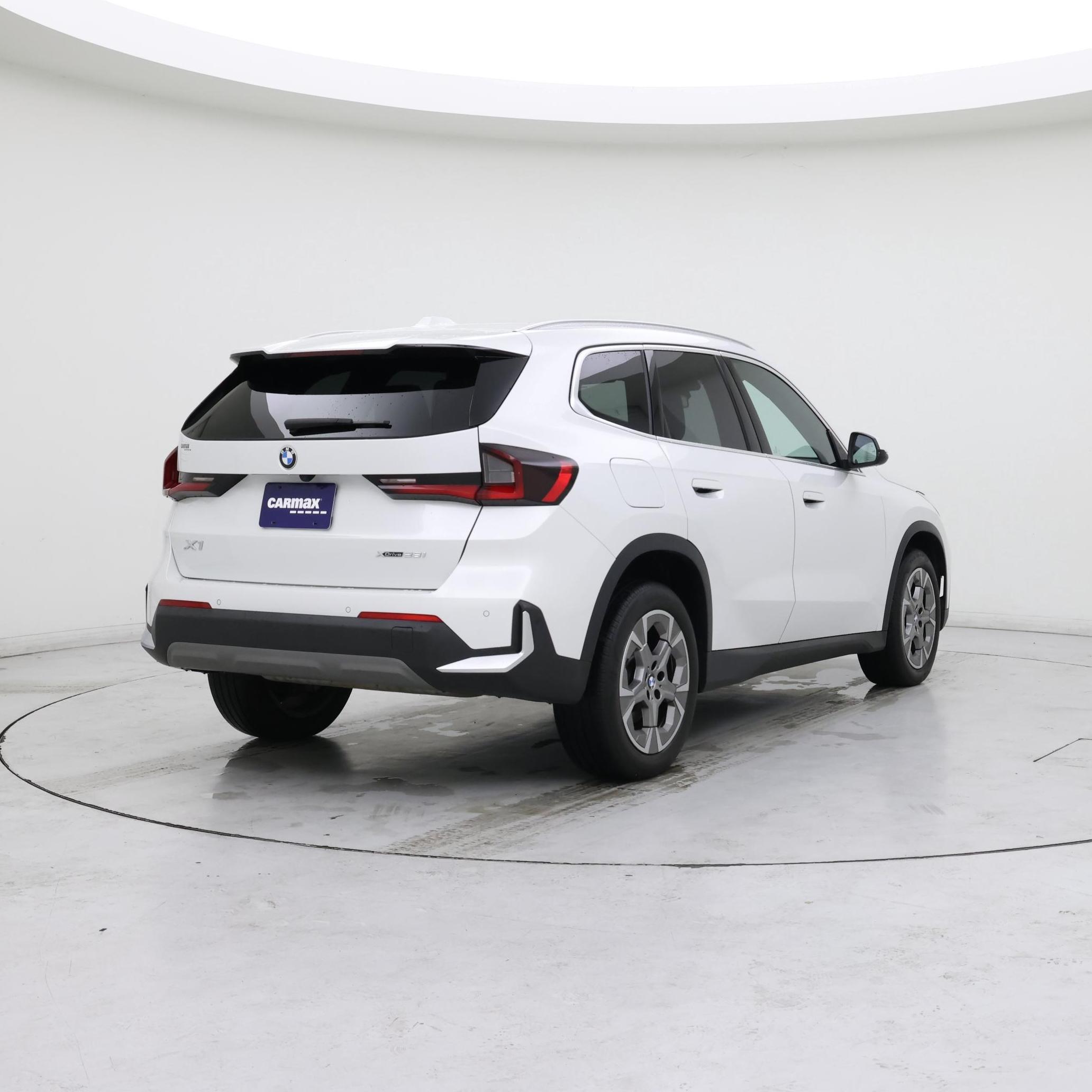 Thumbnail: 2023 BMW X1 - 8
